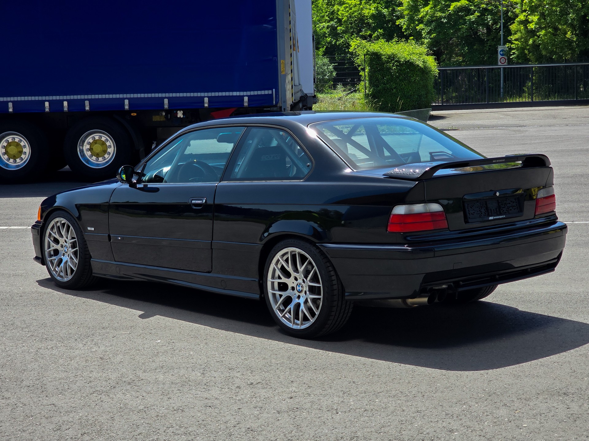 BMW 328i-image-2