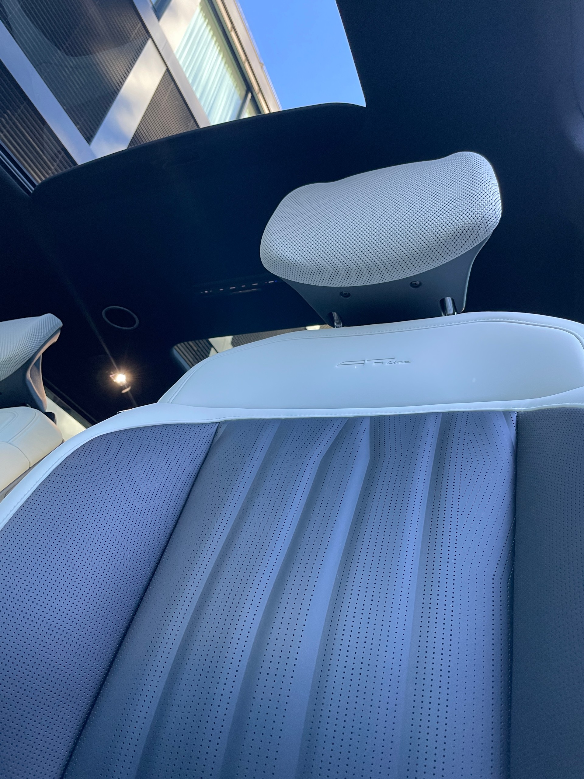 KIA EV9 99,8 kWh GT-Line 4x4 mit Panoramadach, 7-Sitzer-image-13