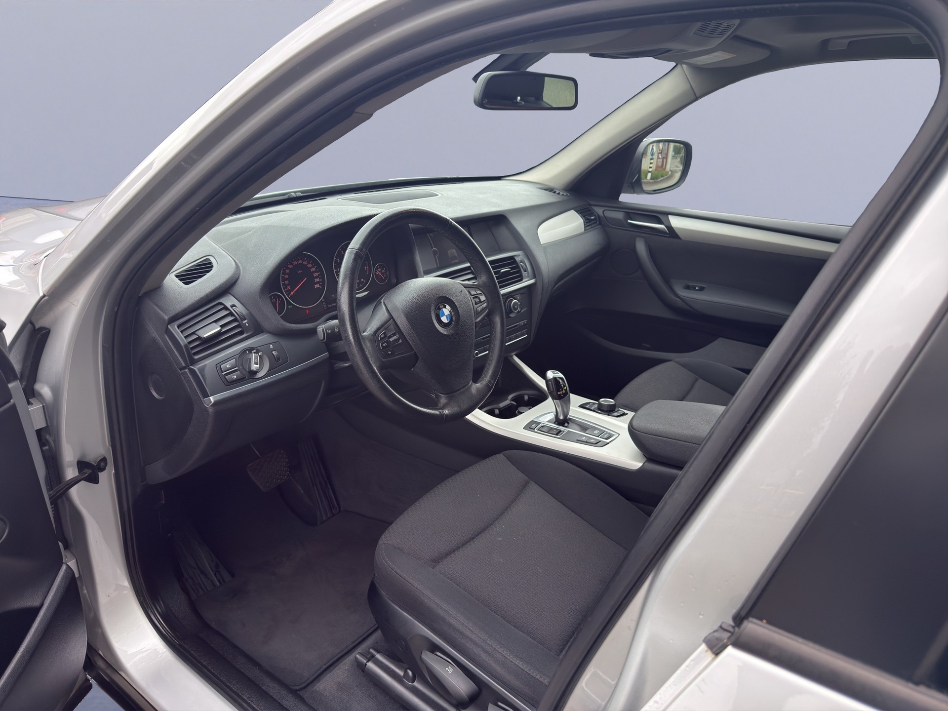 BMW X3 xDrive 28i Steptronic-image-8