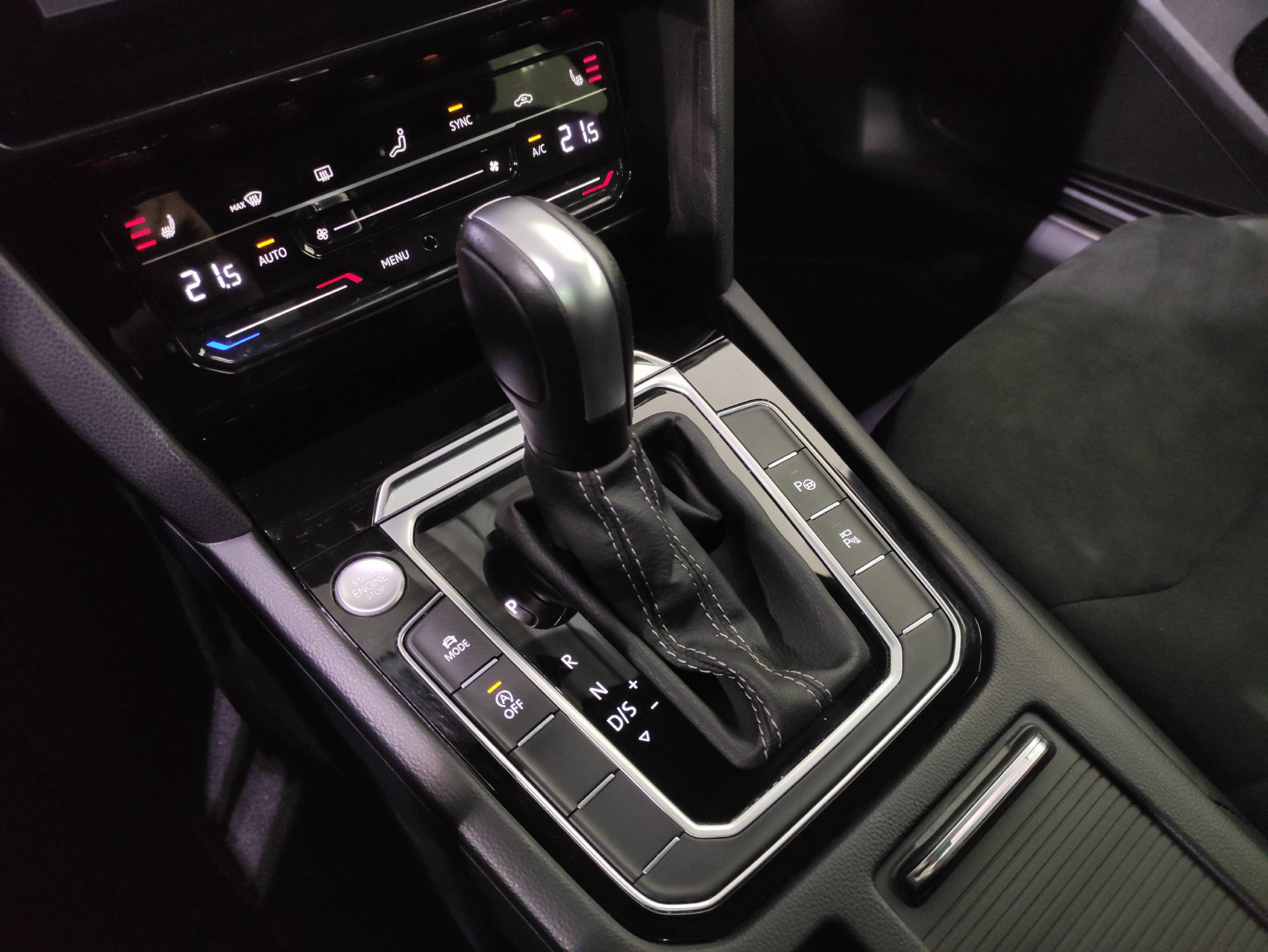 VW Arteon Shooting Brake 2.0 TSI R-Line DSG 4m-image-13