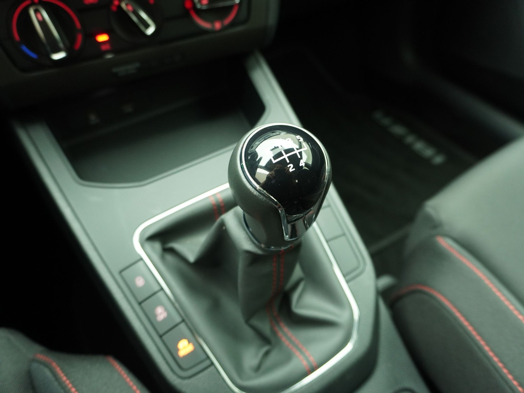 SEAT Ibiza 1.0 TSI-image-16