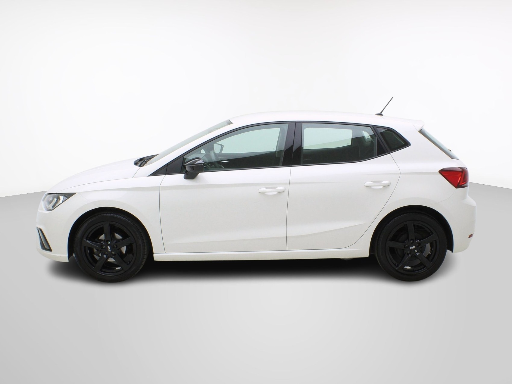 SEAT Ibiza 1.0 TSI-showroom-element-2