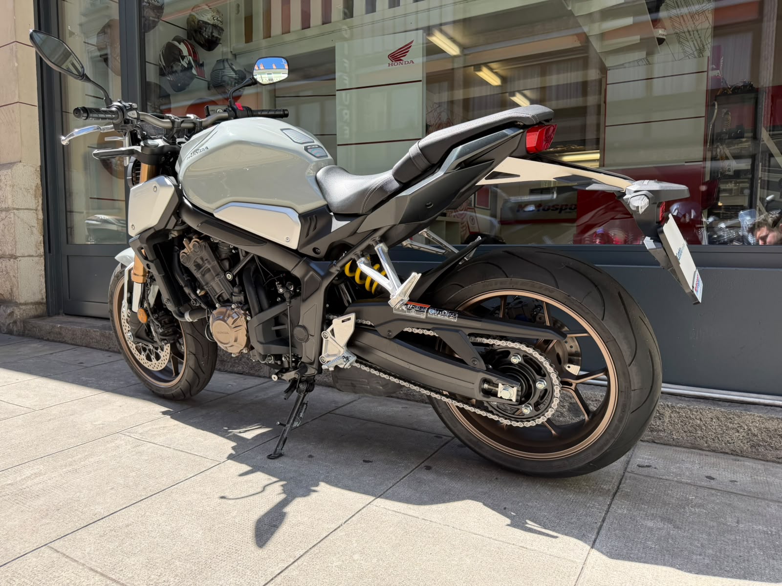 HONDA CB 650 R-image-7
