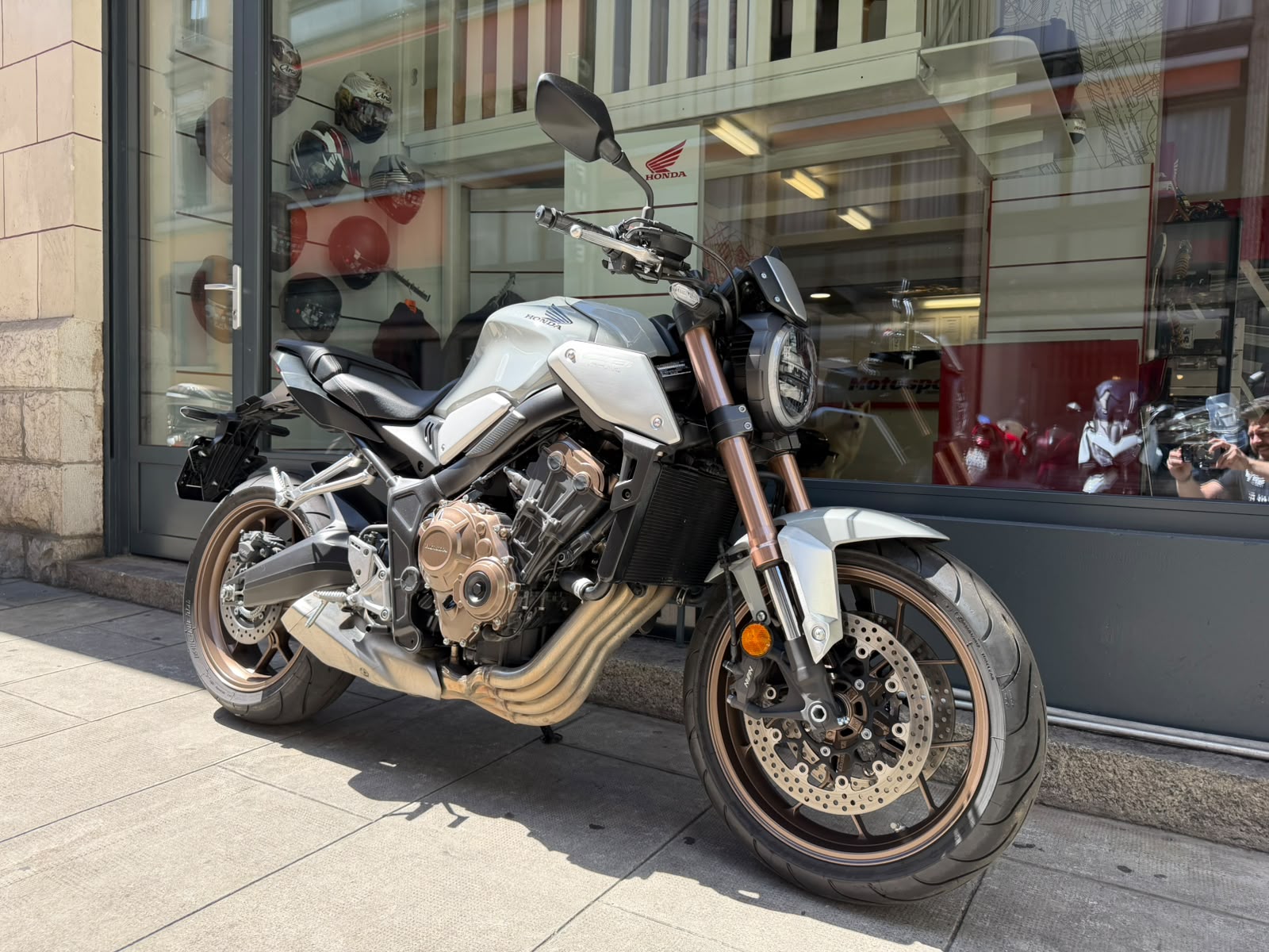 HONDA CB 650 R-image-0