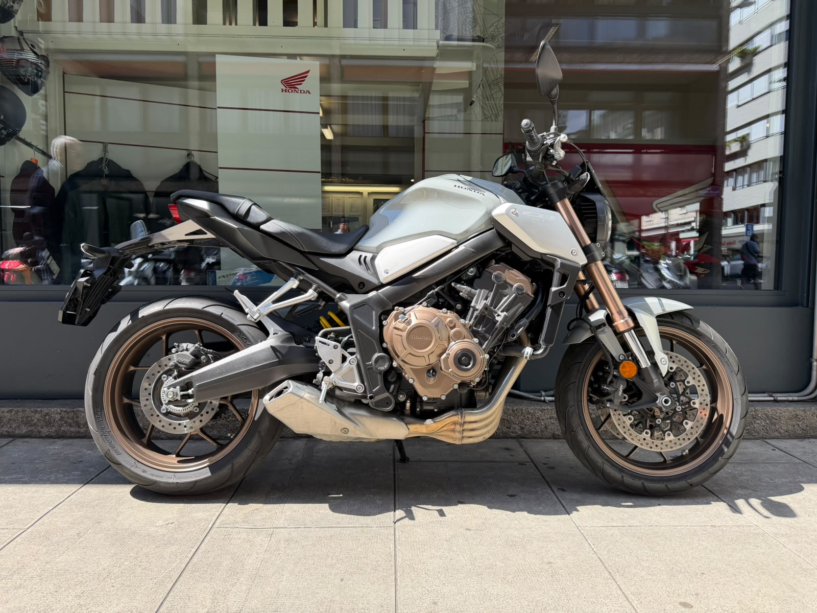 HONDA CB 650 R-image-2