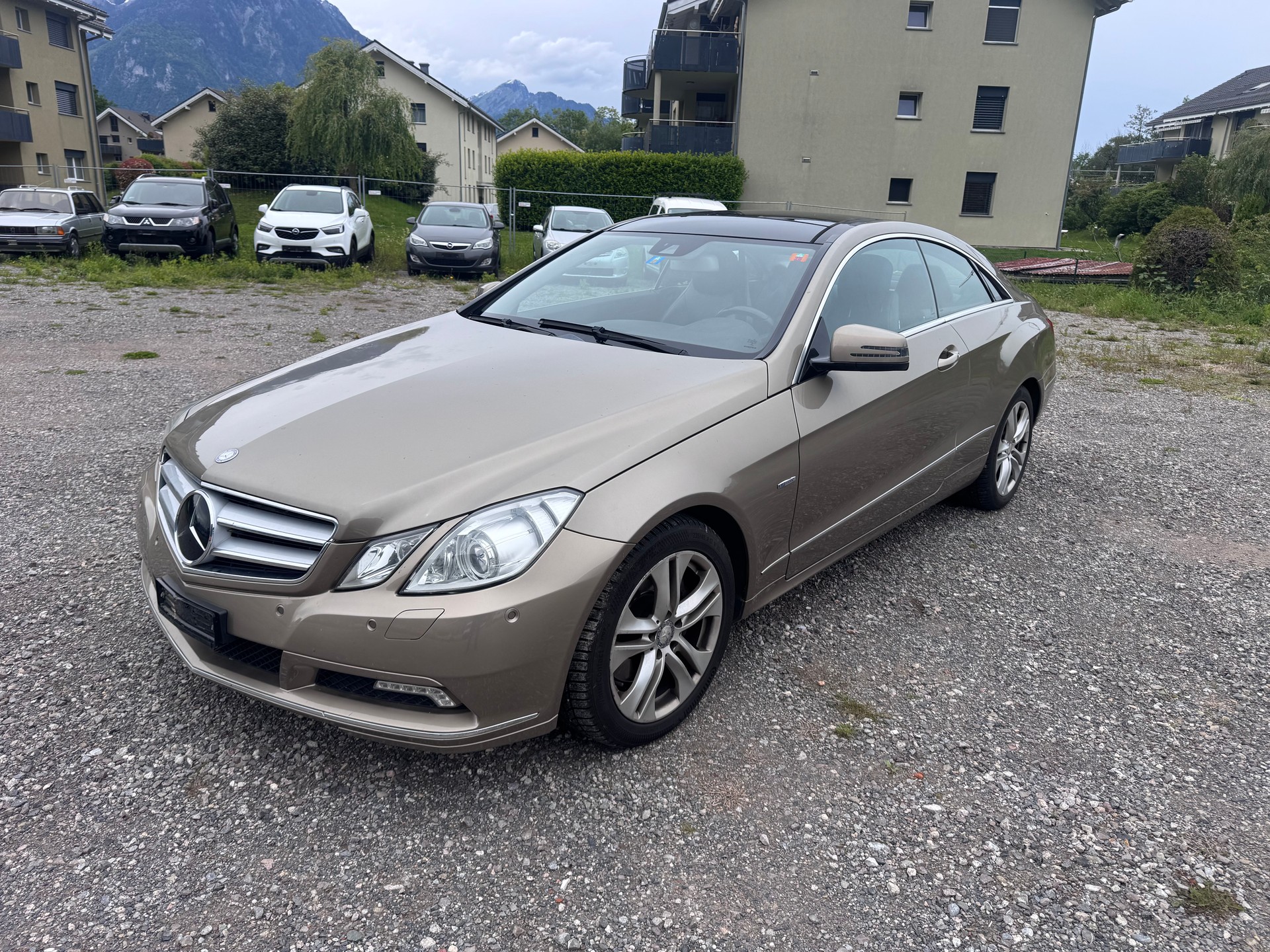 MERCEDES-BENZ E 350 CGI BlueEfficiency 7G-Tronic-image-0