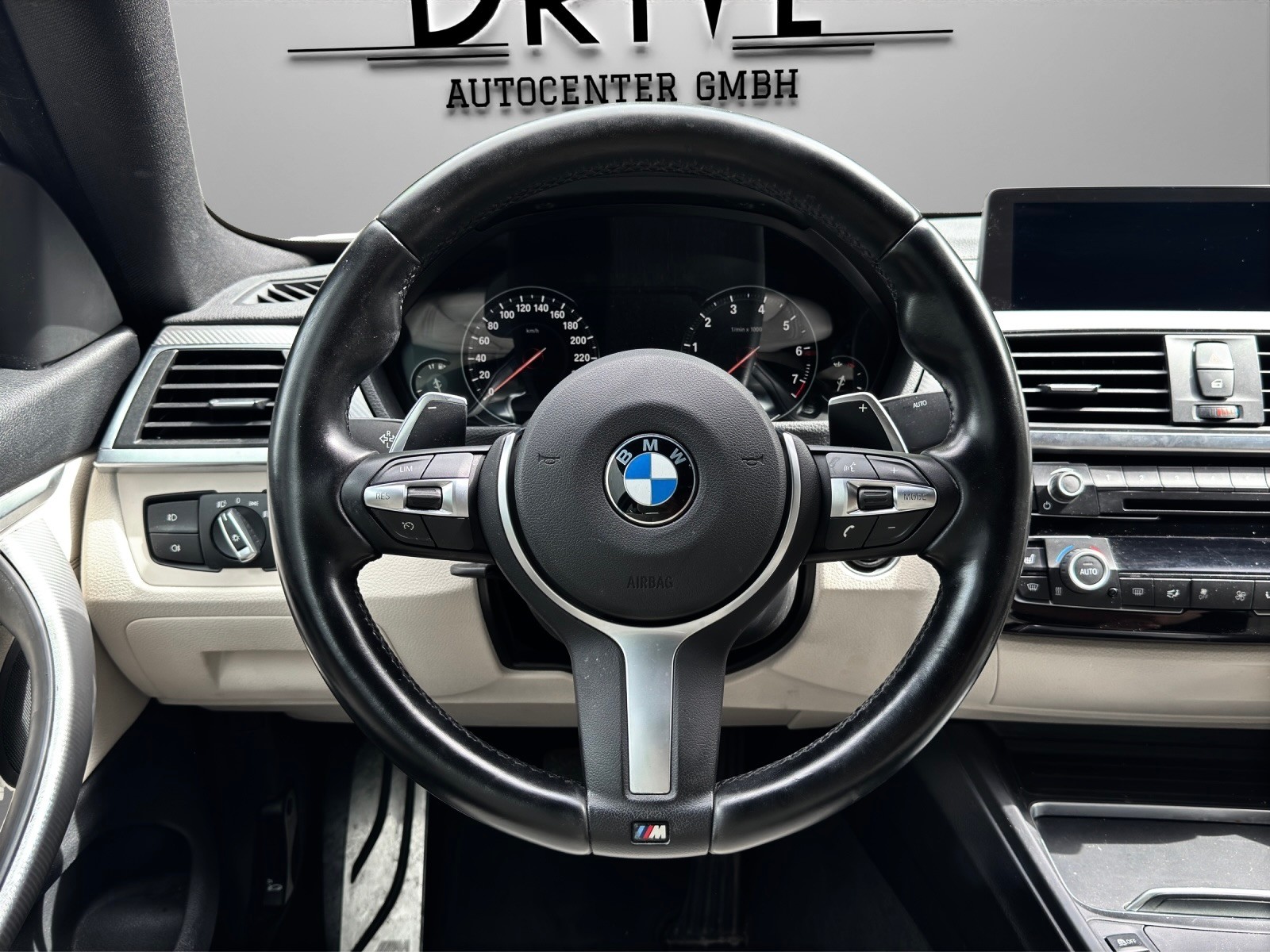BMW 430i Coupé xDrive M Sport Steptronic-image-9