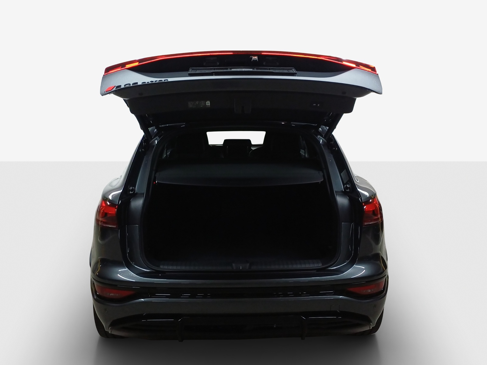 AUDI SQ6 e-tron quattro-image-12