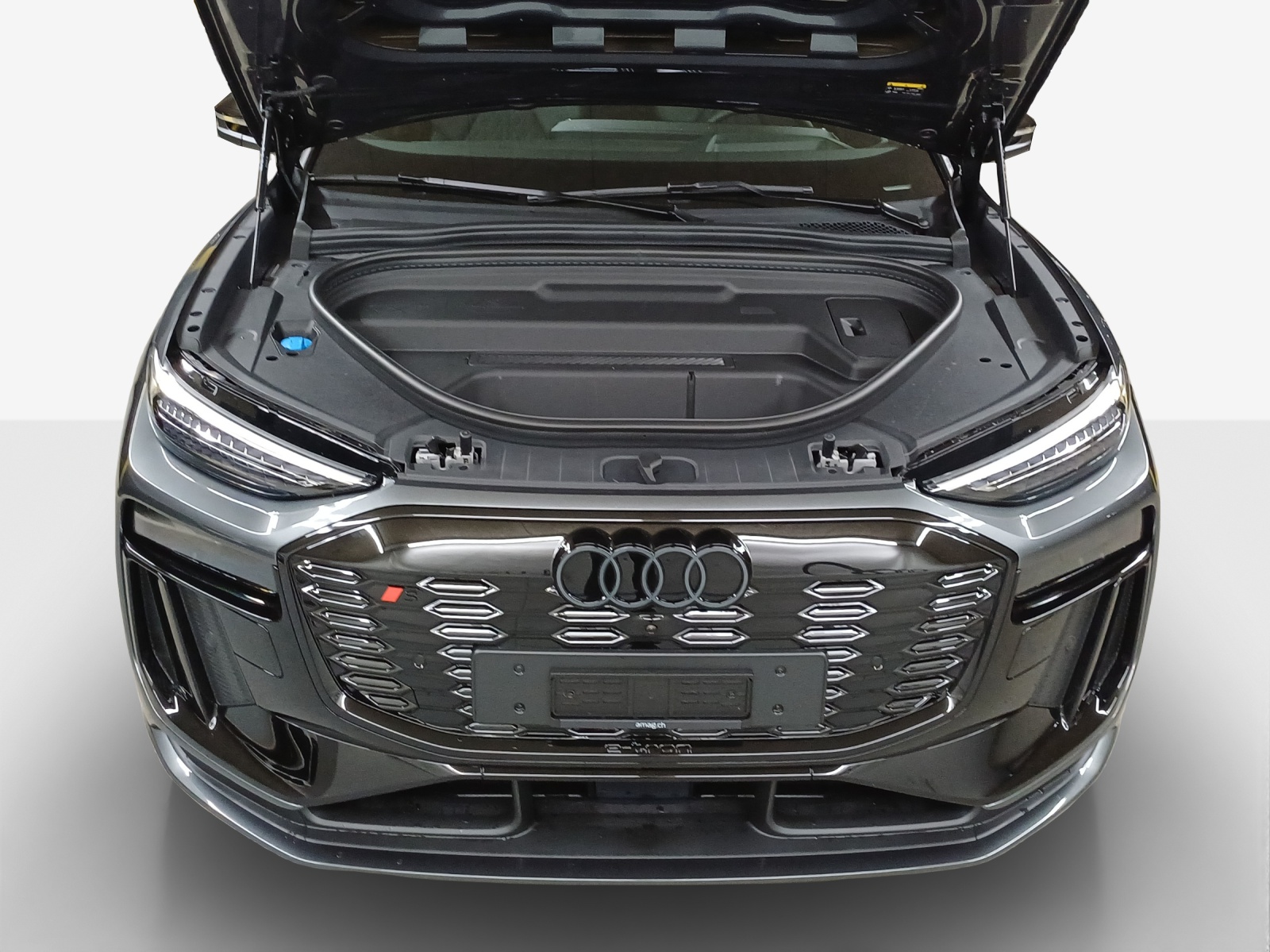 AUDI SQ6 e-tron quattro-image-14
