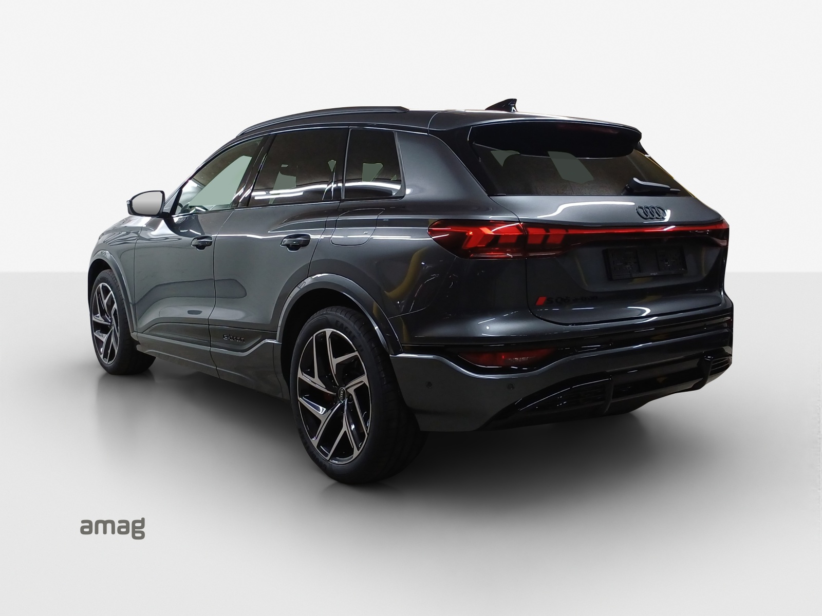 AUDI SQ6 e-tron quattro-image-2