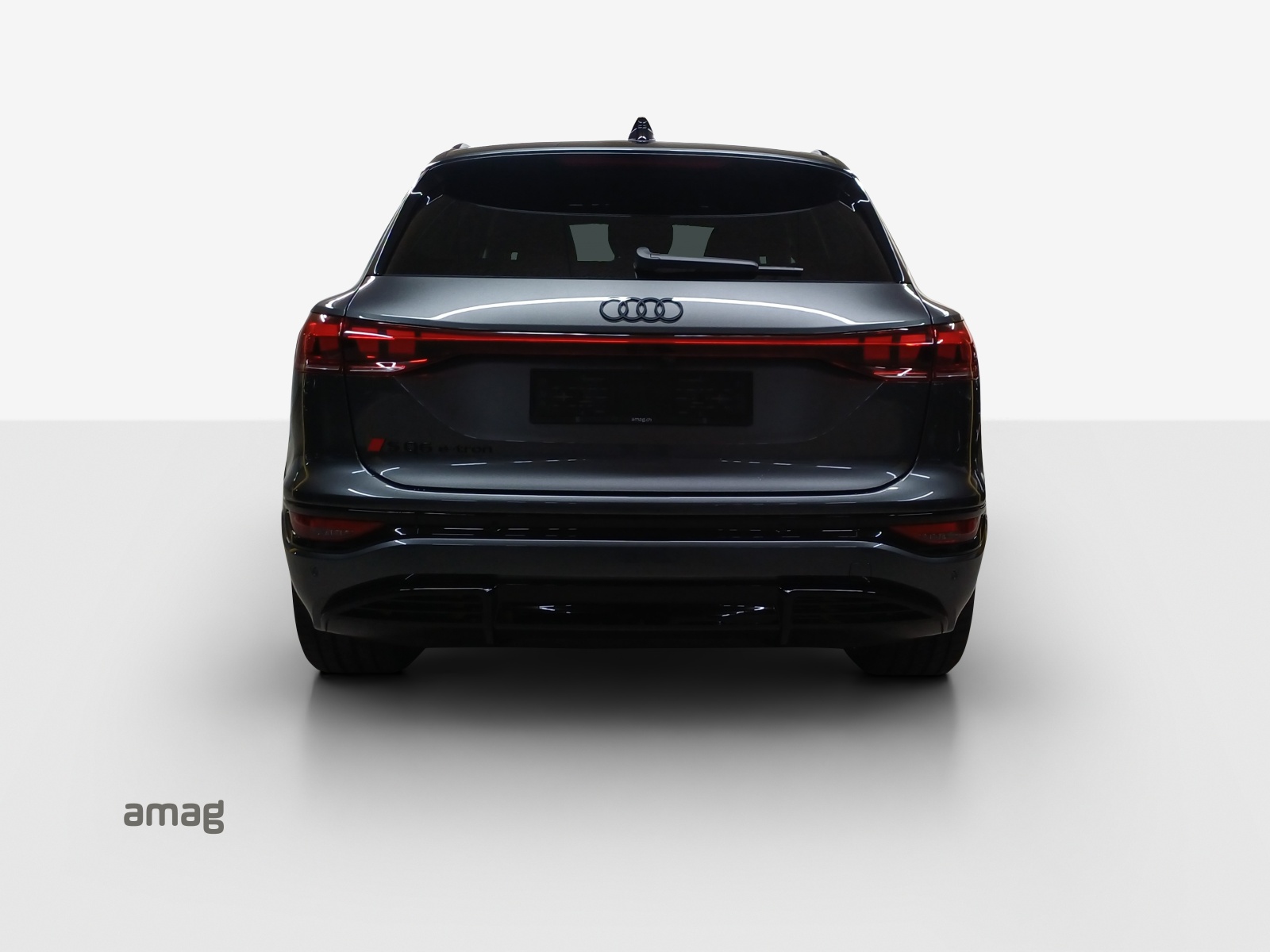 AUDI SQ6 e-tron quattro-image-3