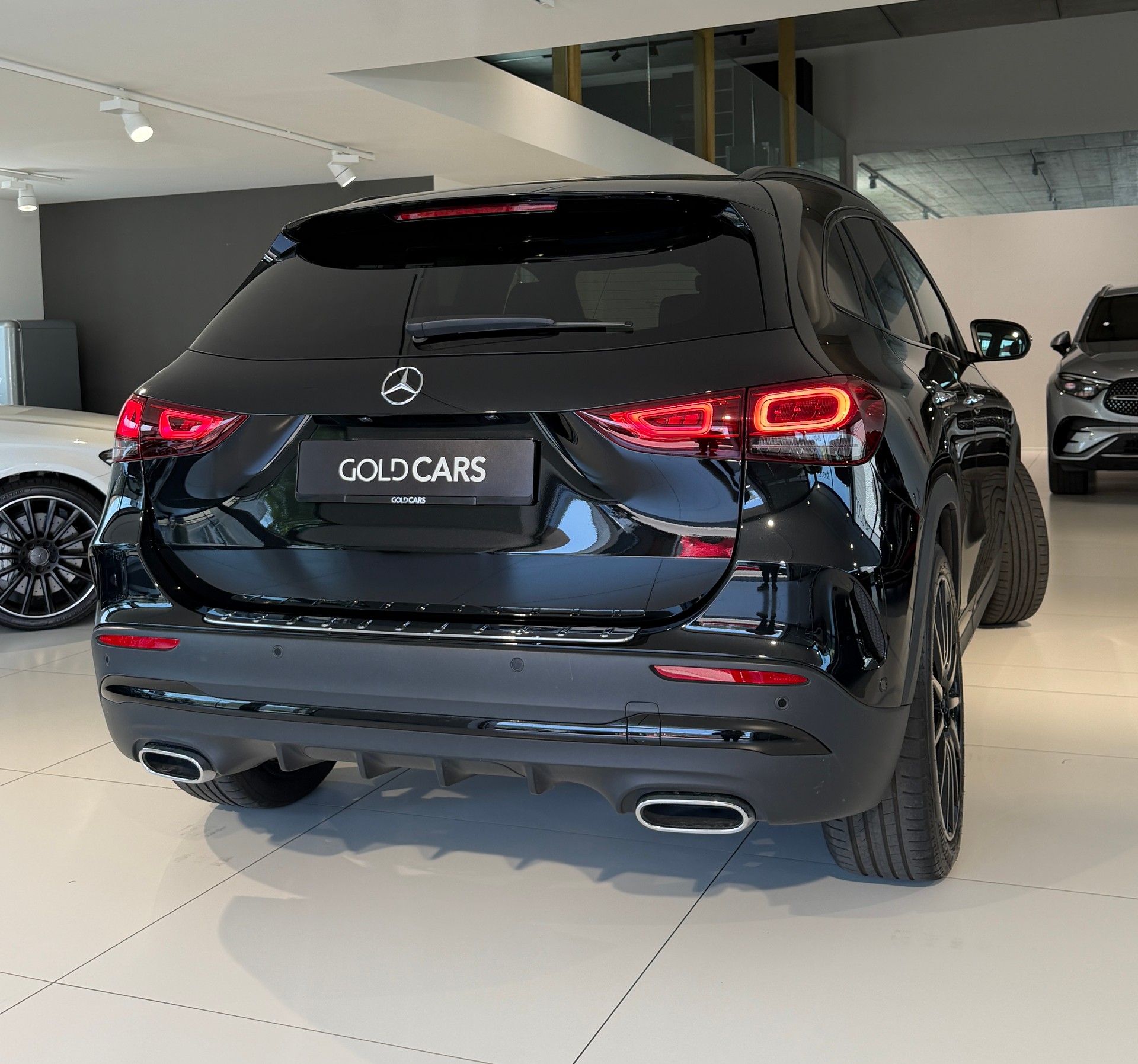 MERCEDES-BENZ GLA 250 4Matic AMG Line 8G-DCT-image-5