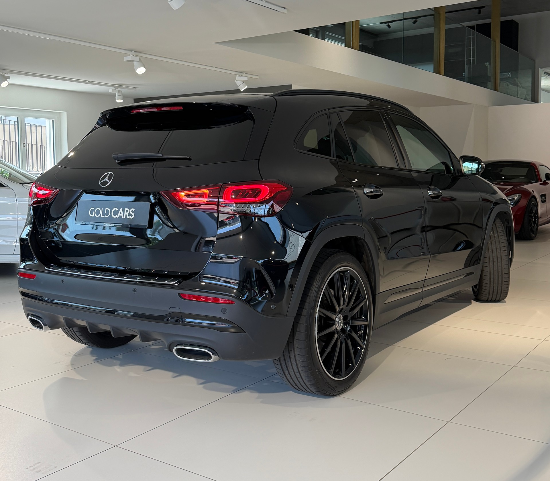 MERCEDES-BENZ GLA 250 4Matic AMG Line 8G-DCT-image-6