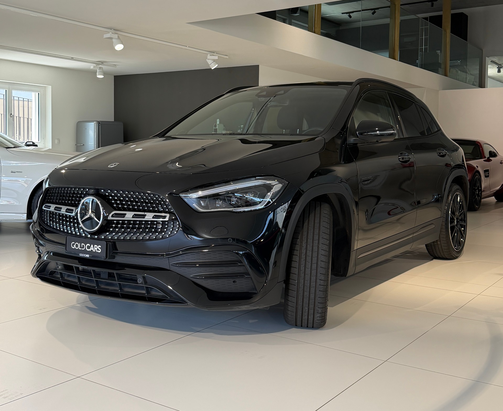 MERCEDES-BENZ GLA 250 4Matic AMG Line 8G-DCT-image-3