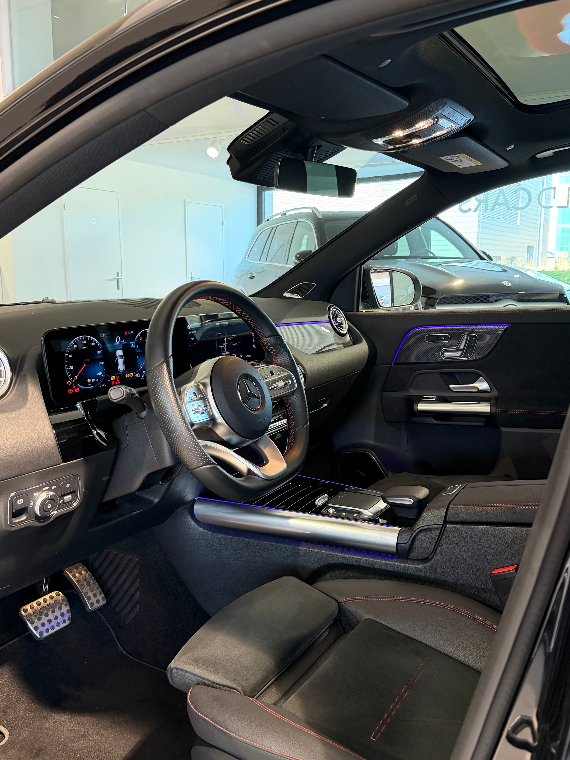 MERCEDES-BENZ GLA 250 4Matic AMG Line 8G-DCT-image-7