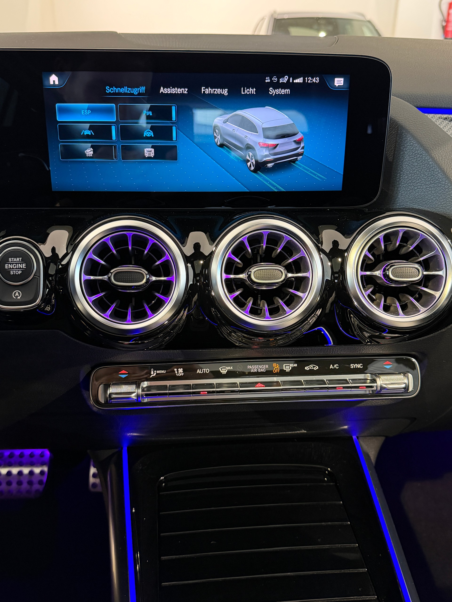 MERCEDES-BENZ GLA 250 4Matic AMG Line 8G-DCT-image-14