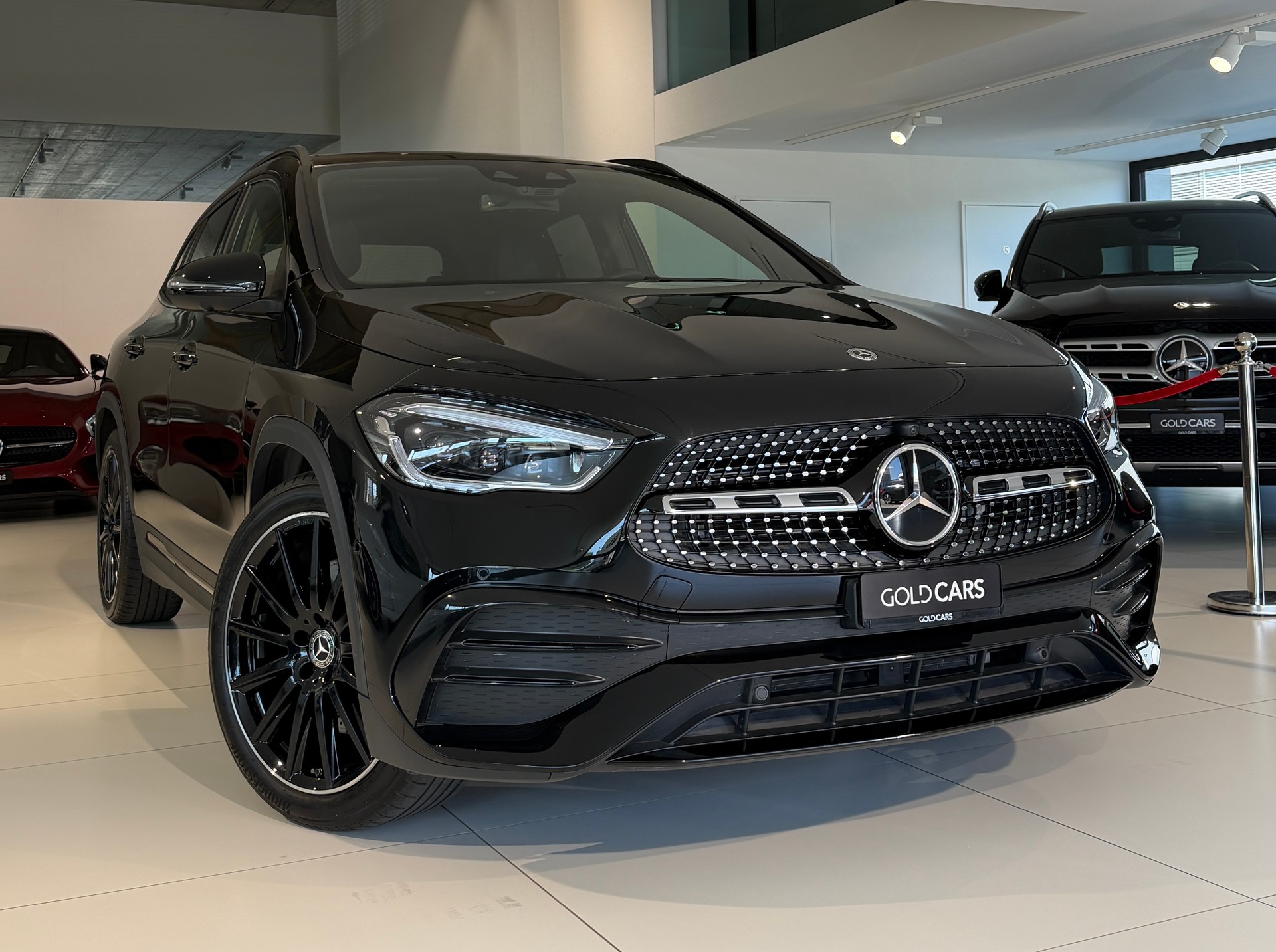 MERCEDES-BENZ GLA 250 4Matic AMG Line 8G-DCT-image-1