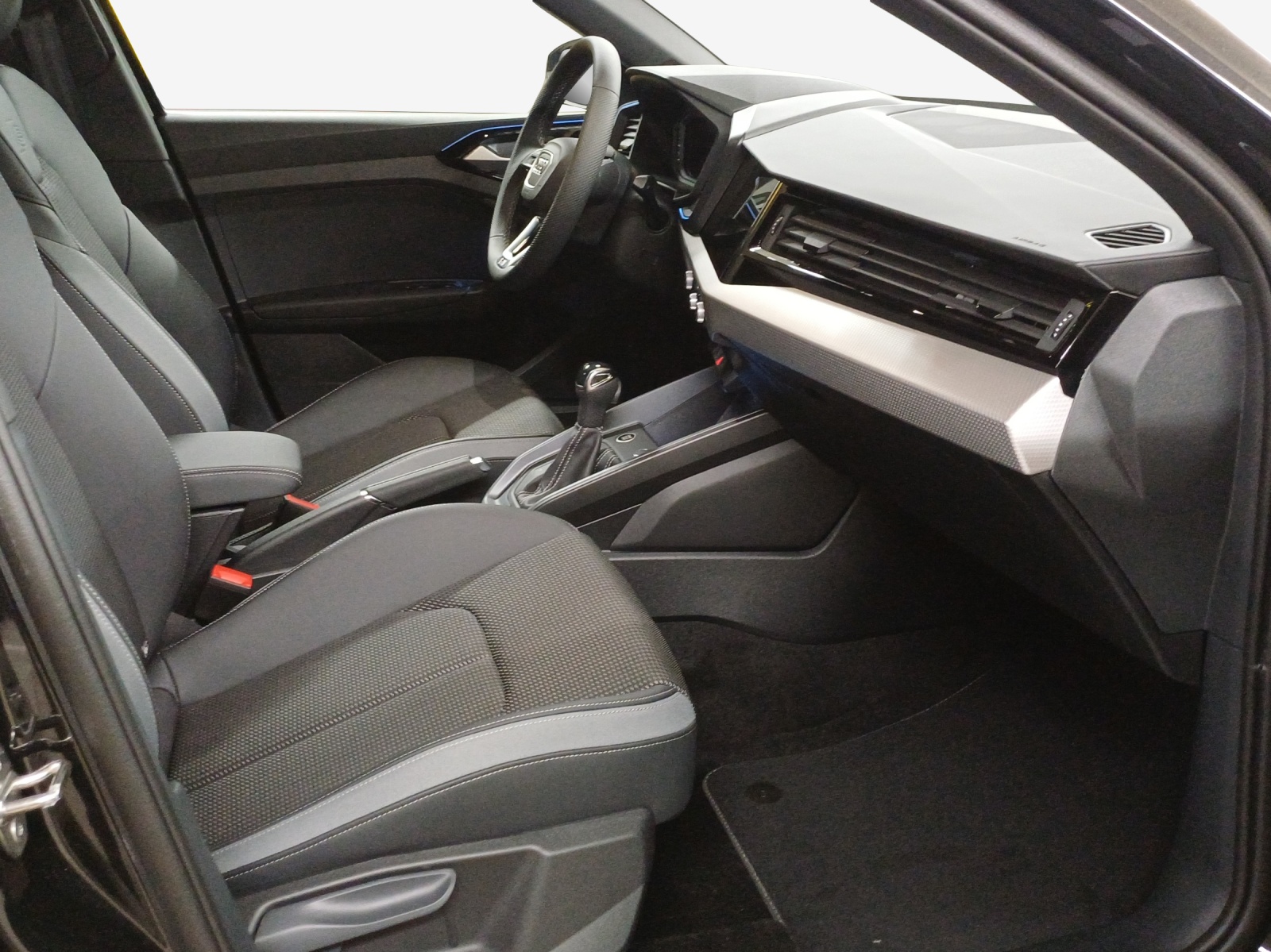 AUDI A1 Sportback 30 TFSI S Line Attraction S-tronic-image-13
