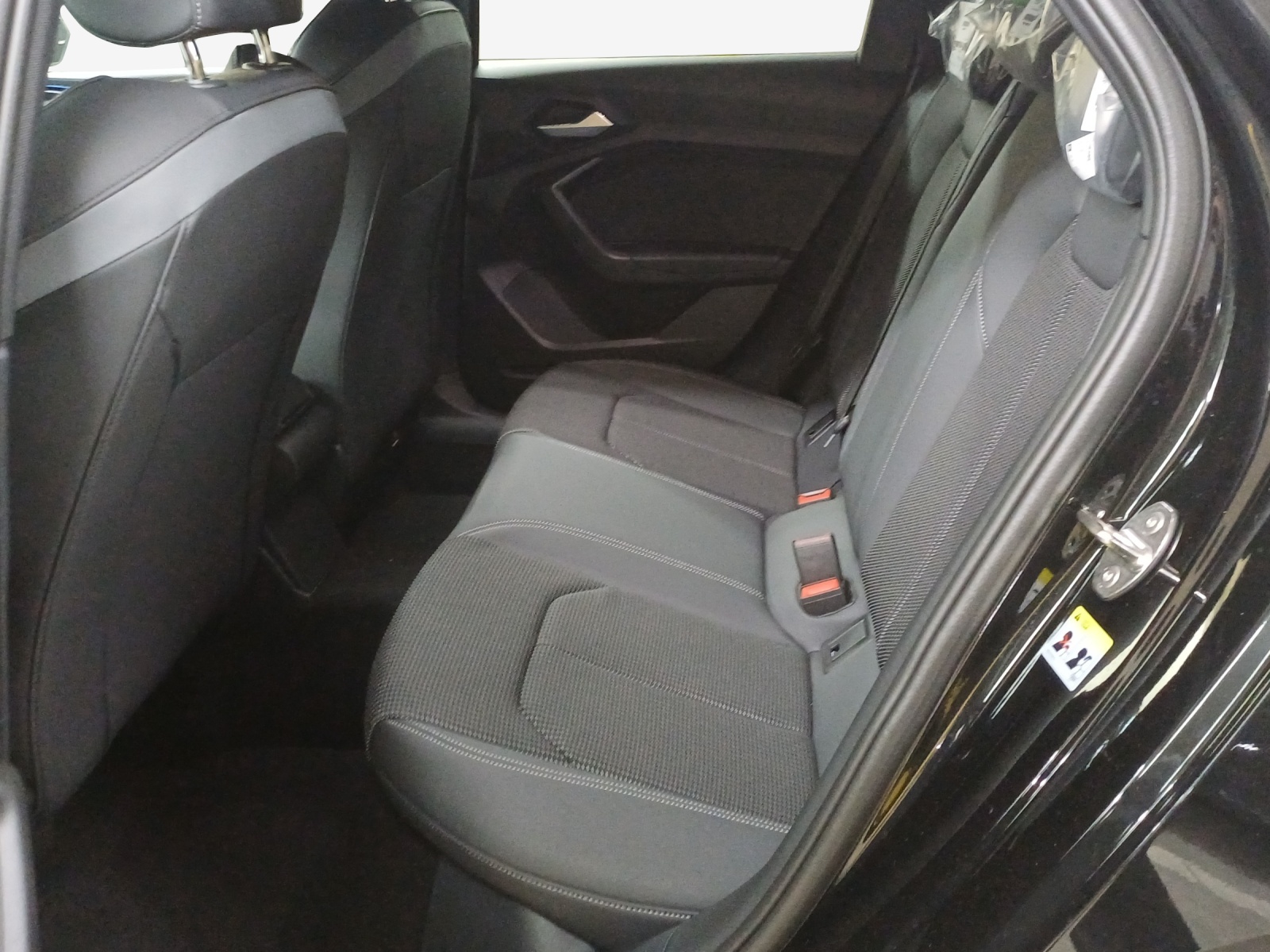 AUDI A1 Sportback 30 TFSI S Line Attraction S-tronic-image-11