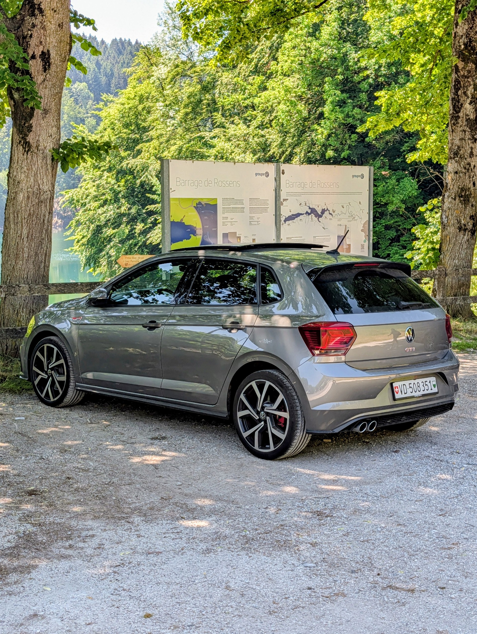 VW GTI-image-0