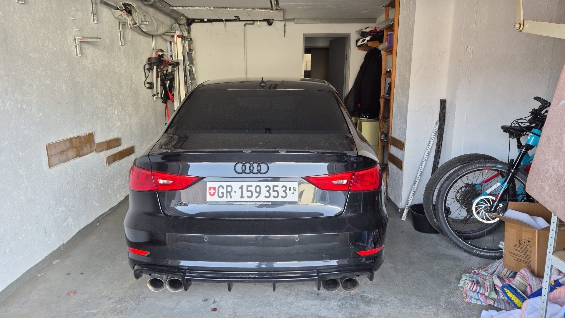AUDI 2.0 T FSI quattro S-Tronic-image-0