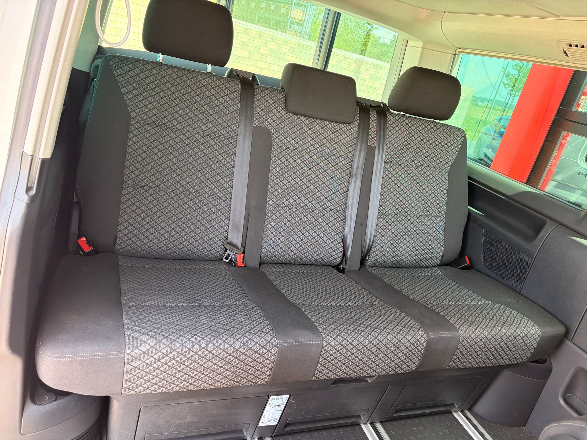 VW T6.1 California 2.0 TDI Beach Liberty DSG-image-10