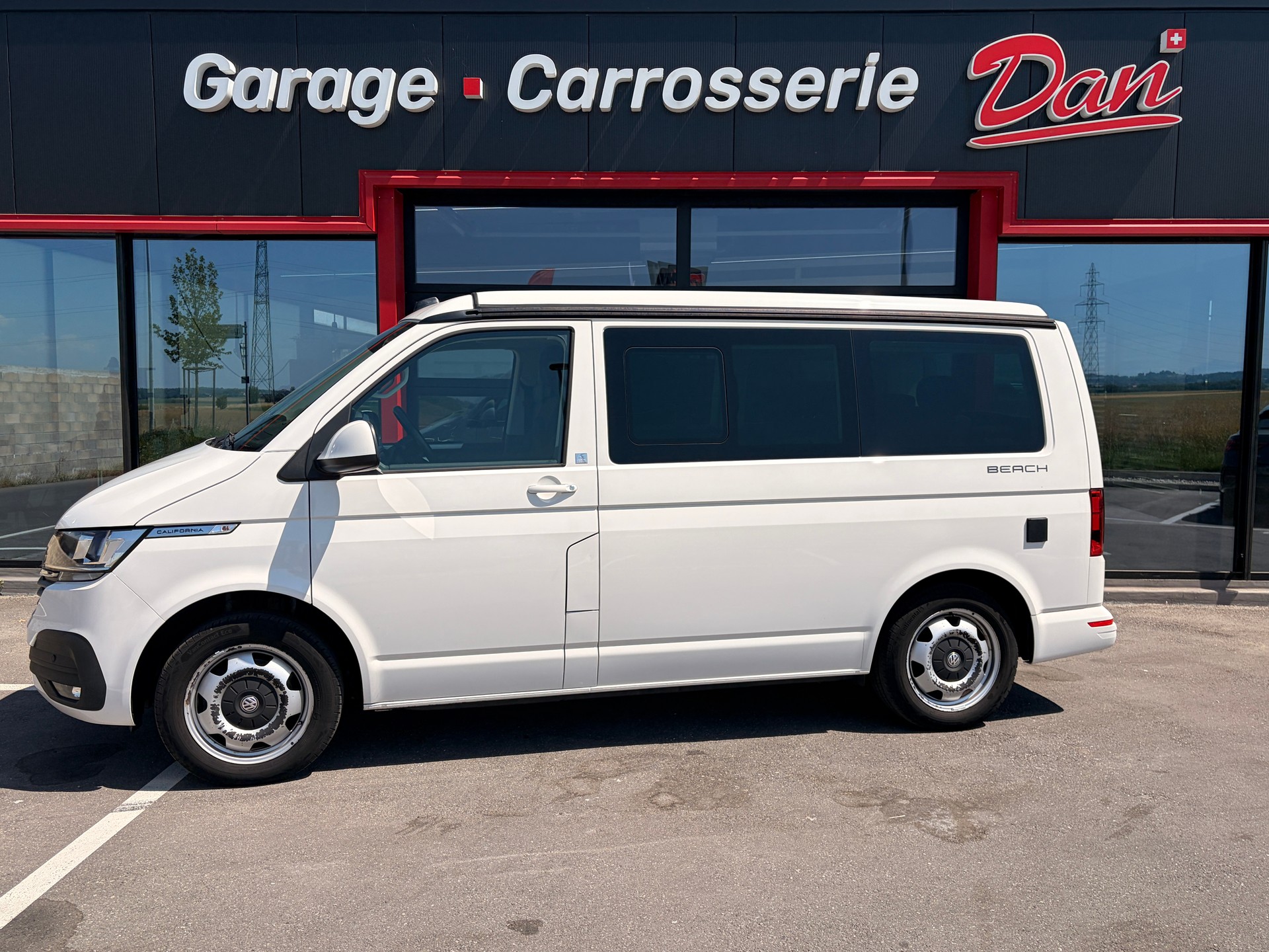 VW T6.1 California 2.0 TDI Beach Liberty DSG-image-0