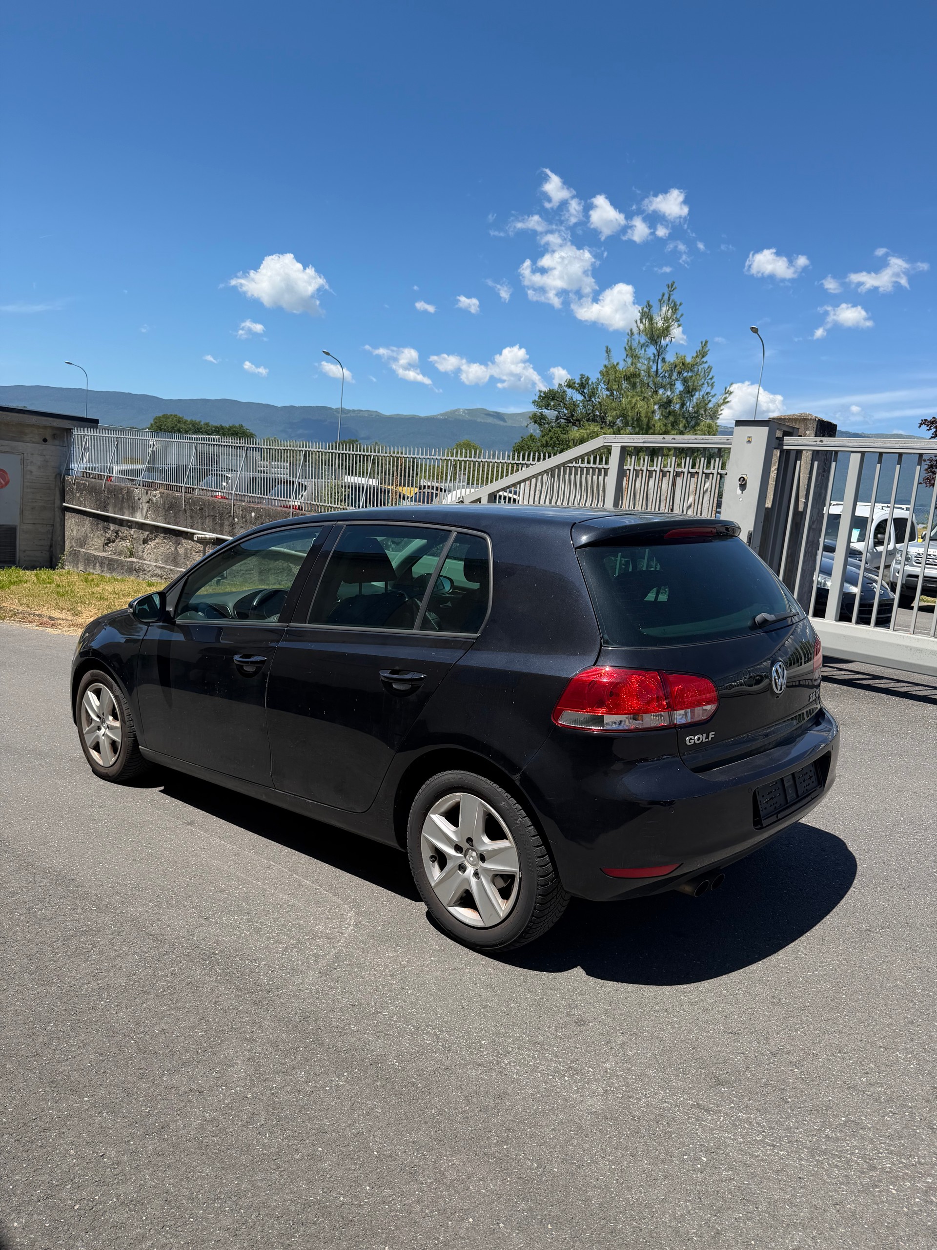 VW Golf 2.0 TDI Highline-image-4