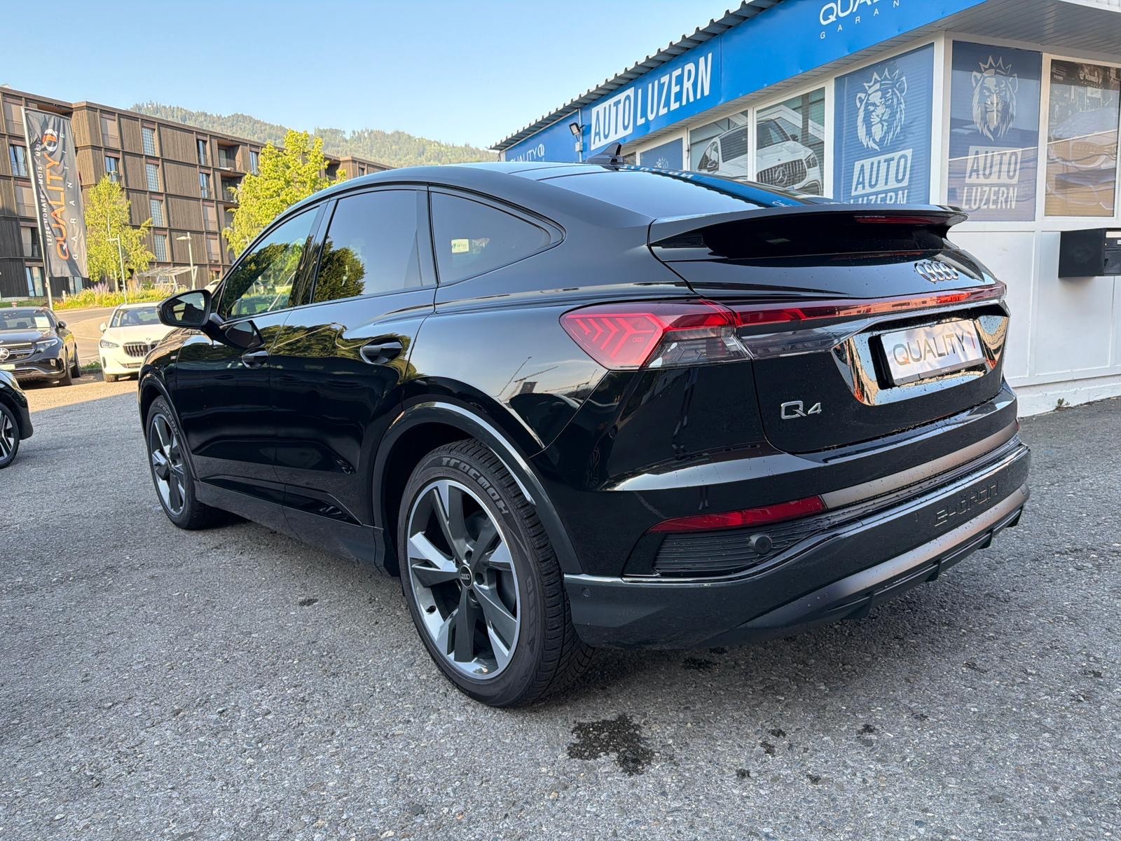 AUDI Q4 Sportback S-LINE e-tron 40-image-1