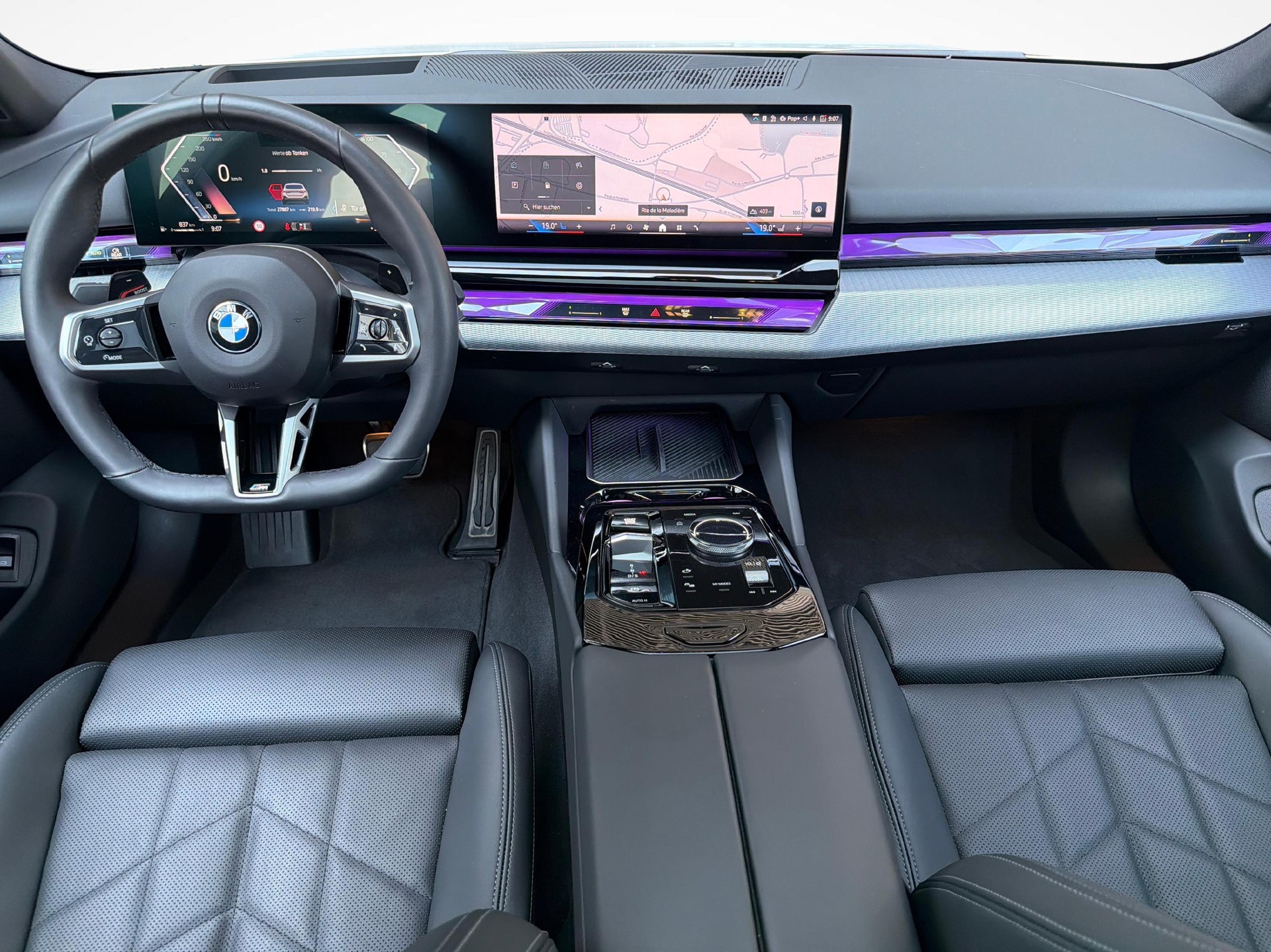 BMW 520d xDrive Touring M-Sport-image-11