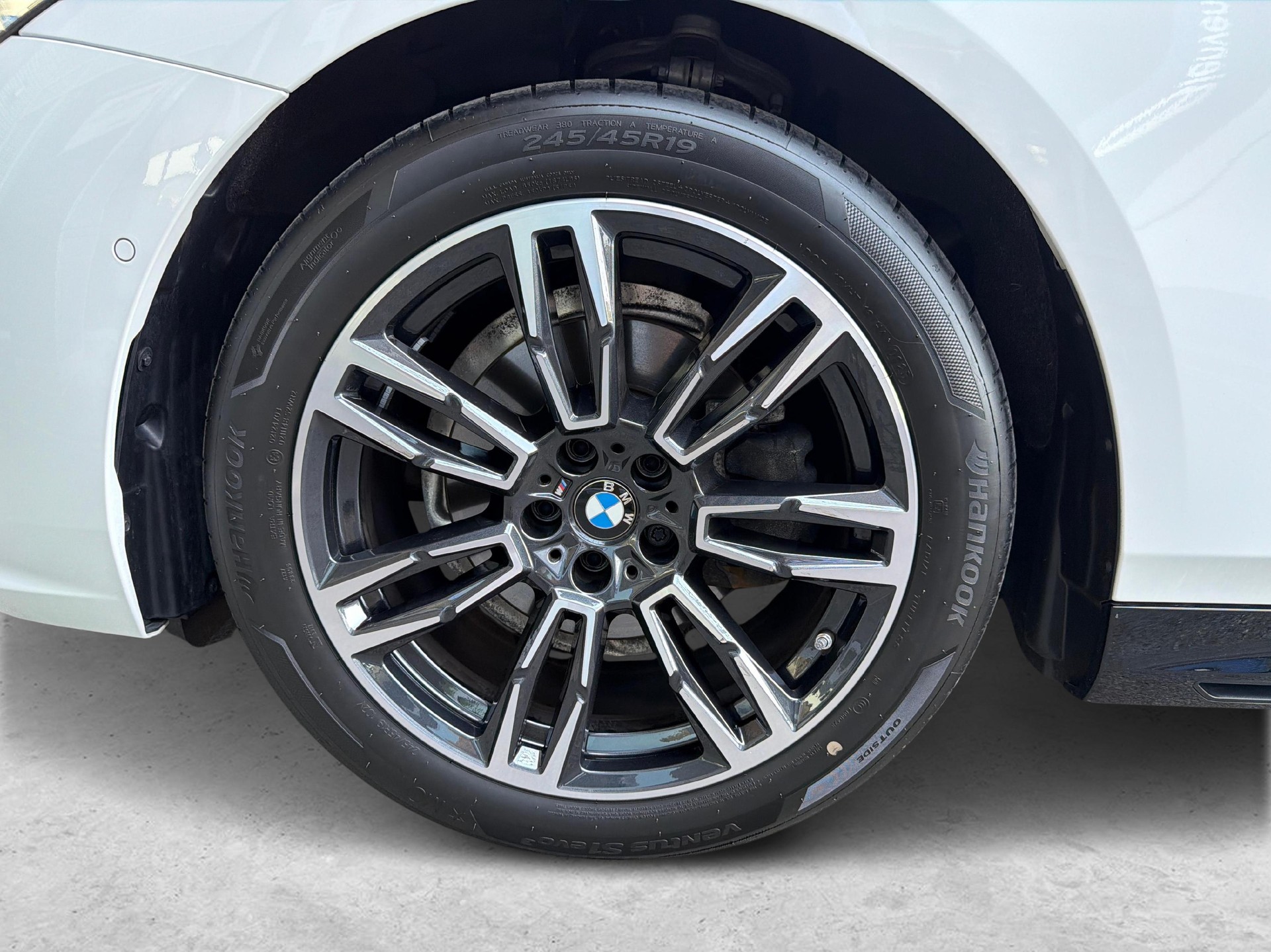 BMW 520d xDrive Touring M-Sport-image-19