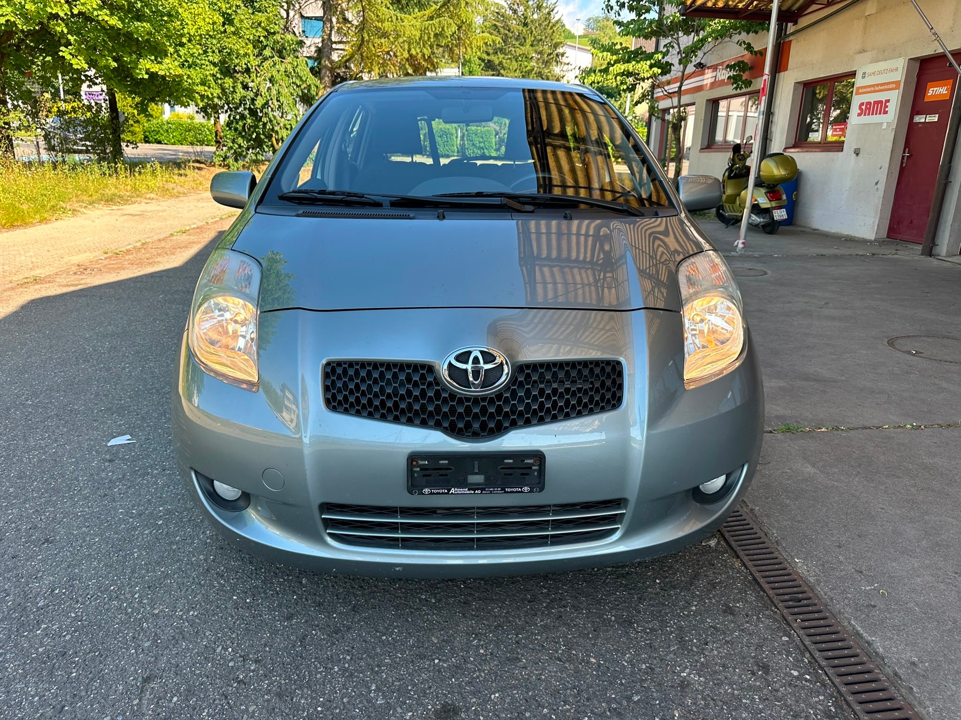TOYOTA Yaris 1.3 Linea Sol-image-0