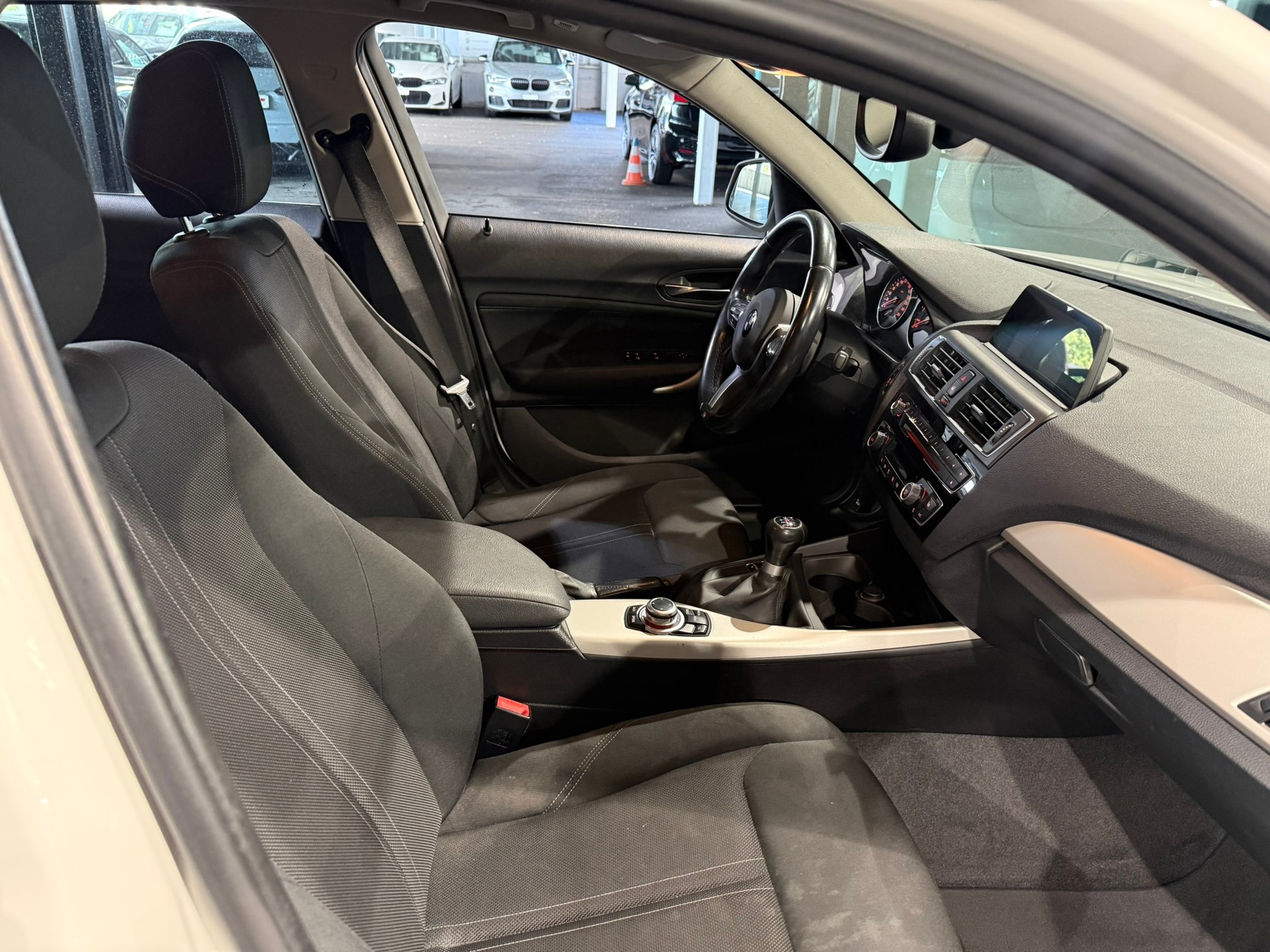 BMW 116i Business-image-13