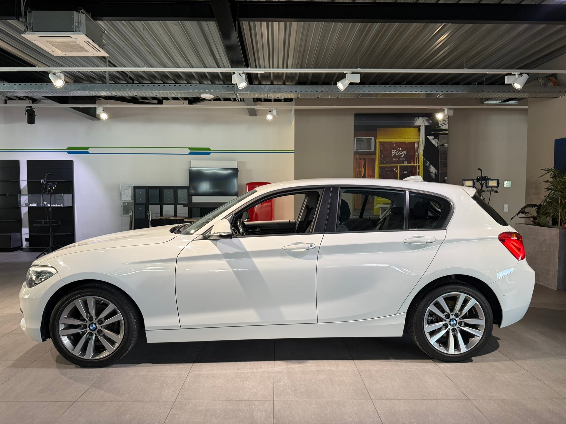BMW 116i Business-image-8