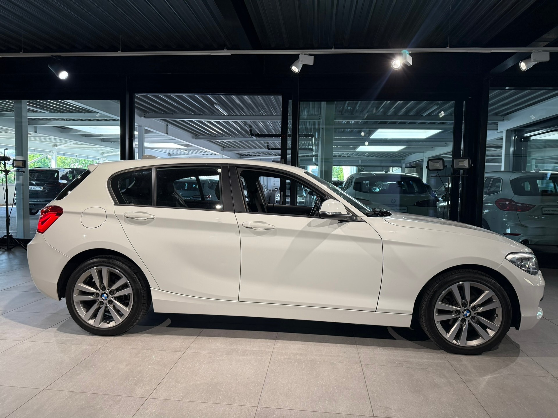 BMW 116i Business-image-4