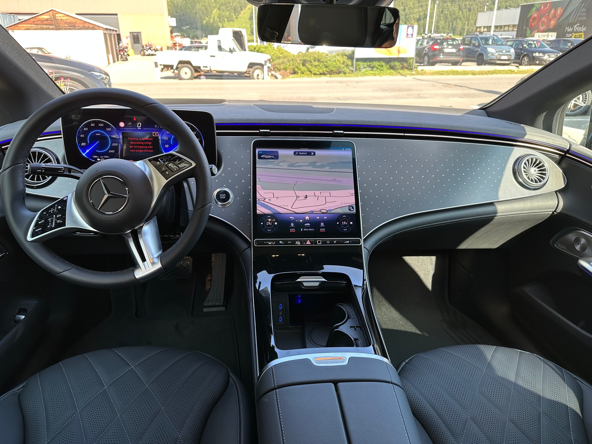 MERCEDES-BENZ EQE 500 AMG Line 4matic-image-9