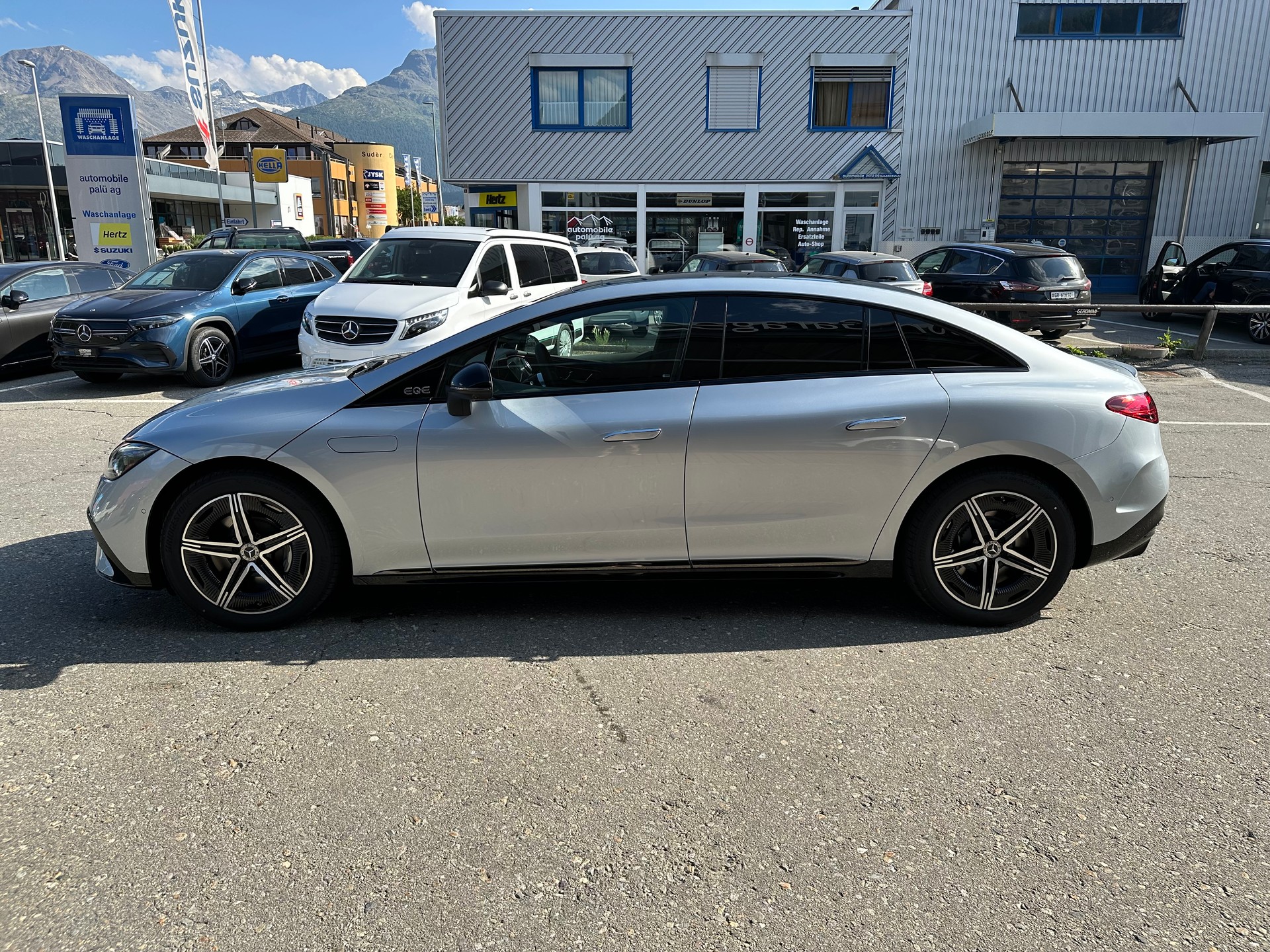 MERCEDES-BENZ EQE 500 AMG Line 4matic-image-5