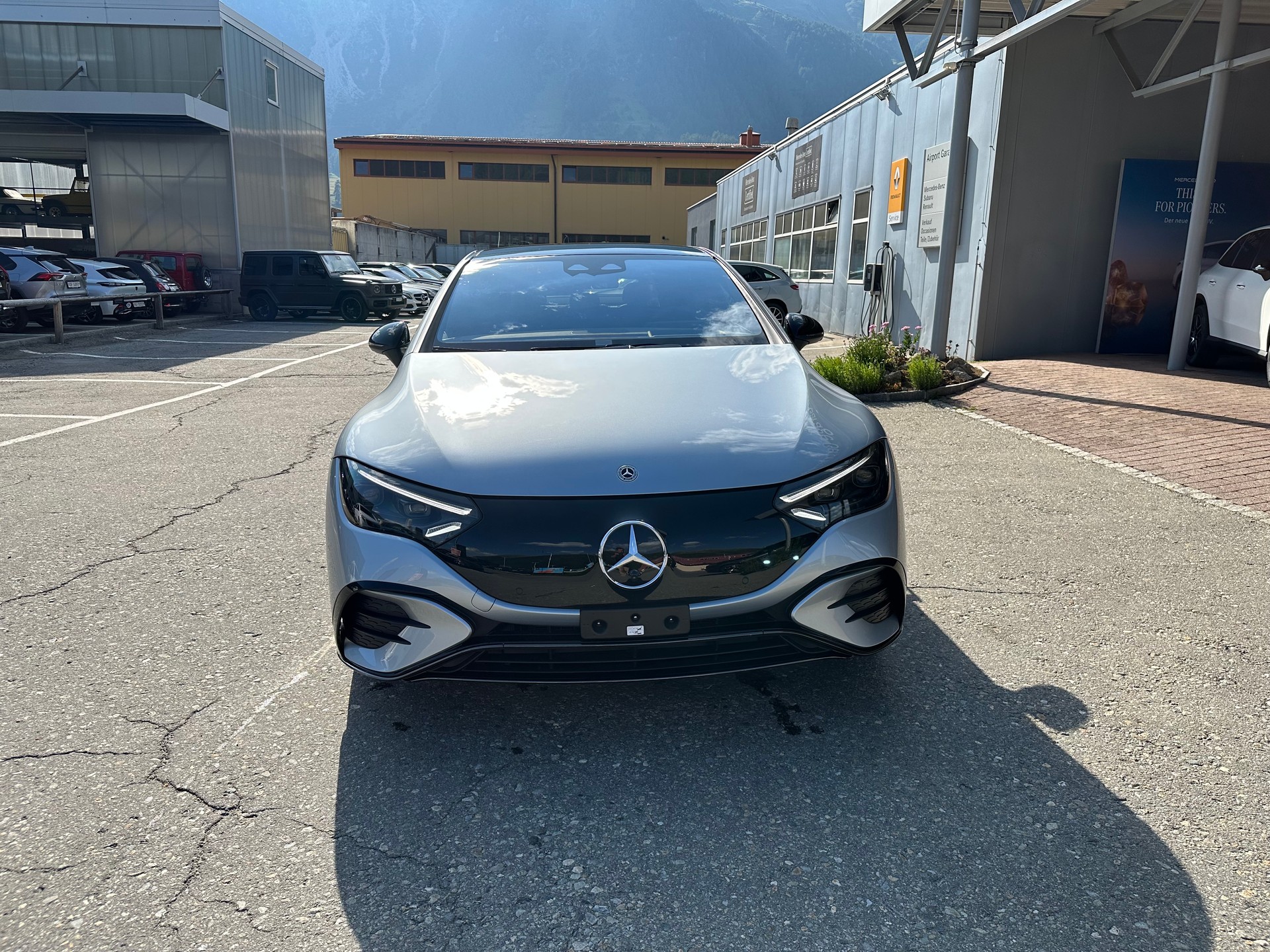 MERCEDES-BENZ EQE 500 AMG Line 4matic-showroom-element-3