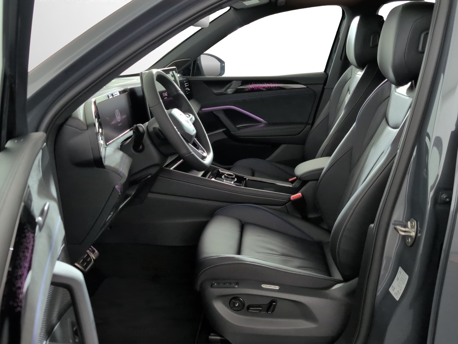 VW Tiguan 2.0 TSI DSG R-Line Plus 4Motion-image-5