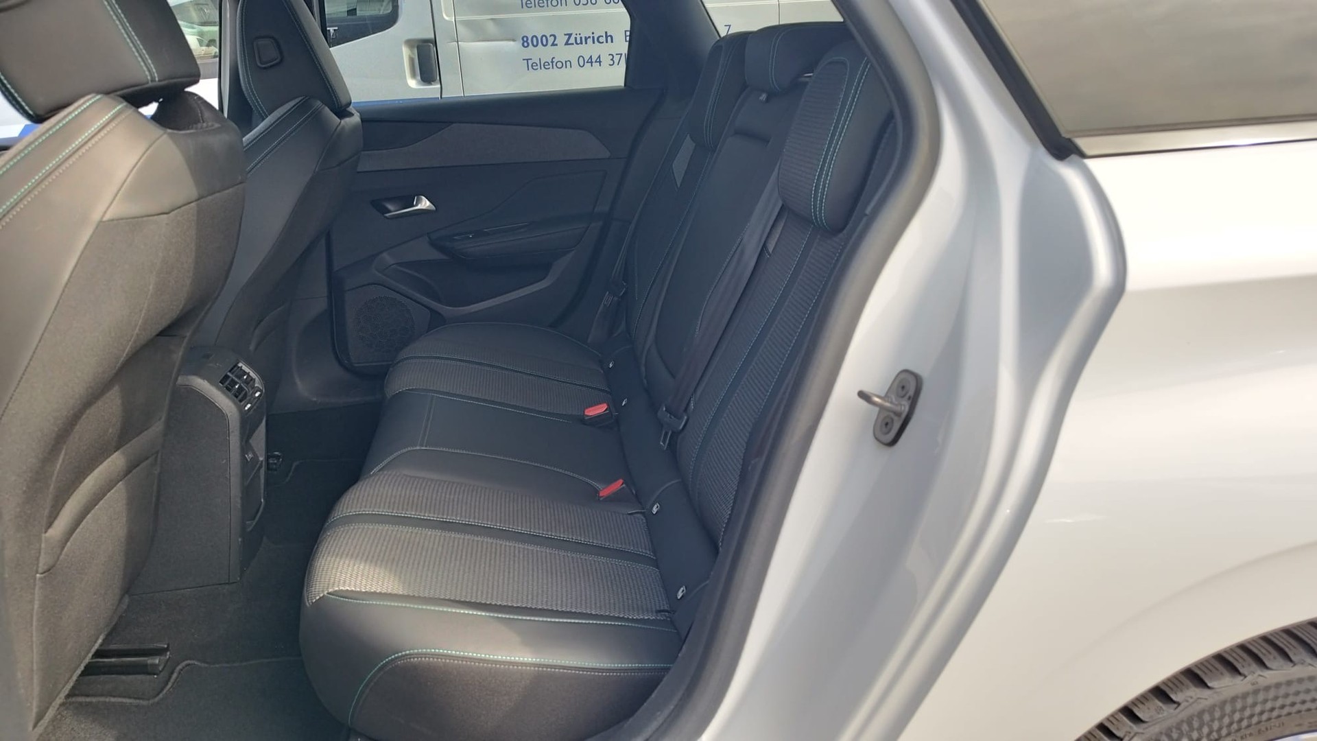 PEUGEOT 308 SW 1.5 BlueHDI Allure Pack EAT8-image-8