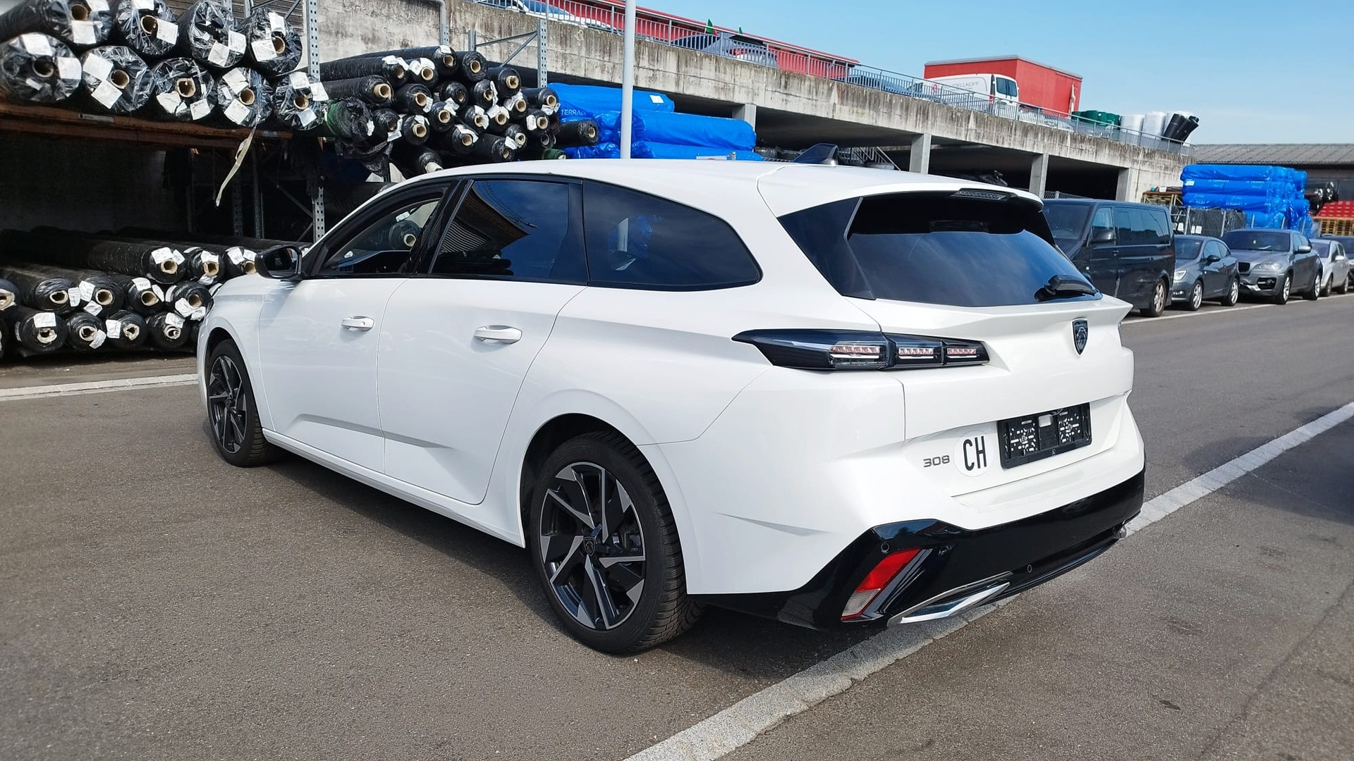 PEUGEOT 308 SW 1.5 BlueHDI Allure Pack EAT8-image-7
