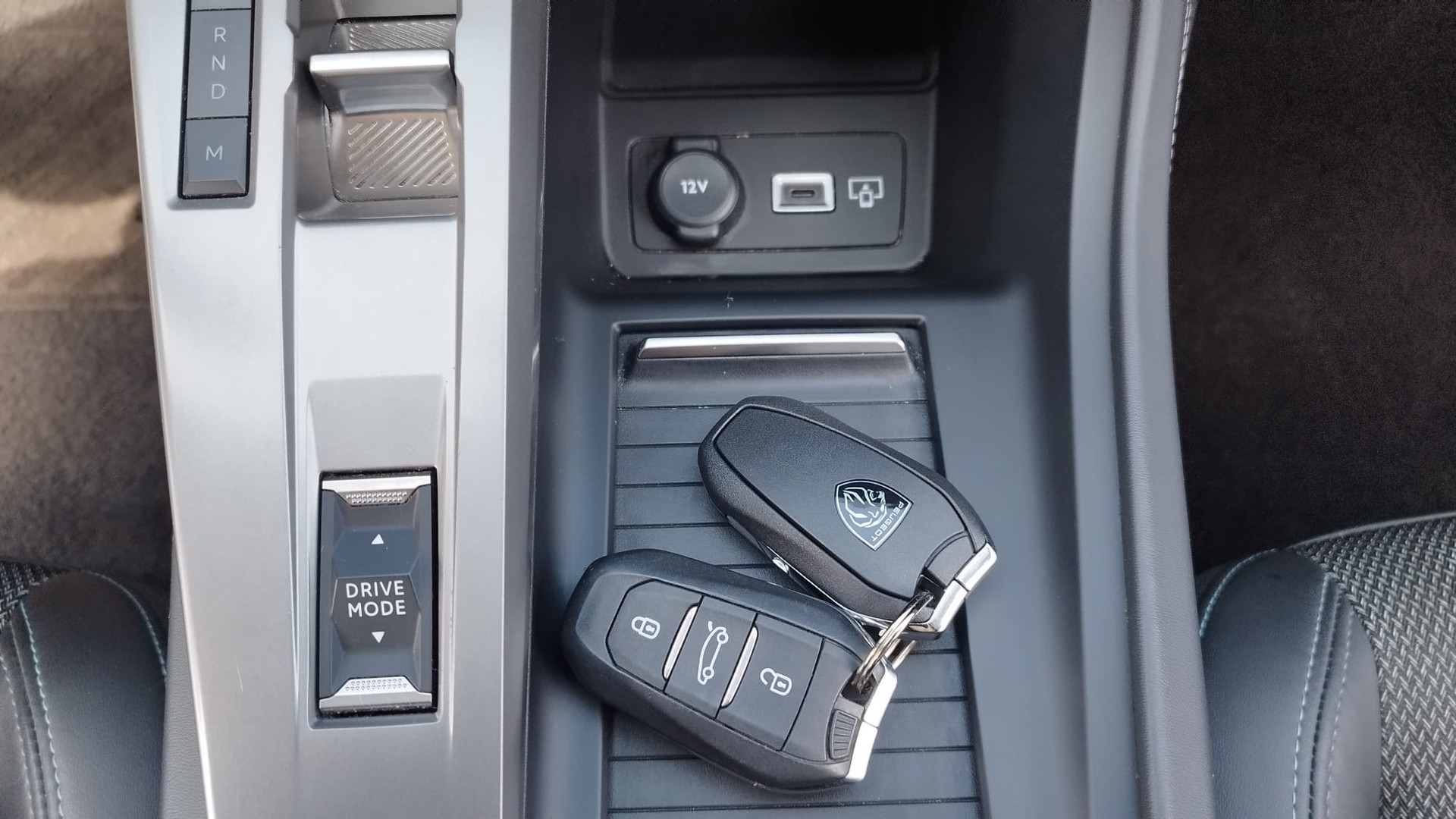 PEUGEOT 308 SW 1.5 BlueHDI Allure Pack EAT8-image-10