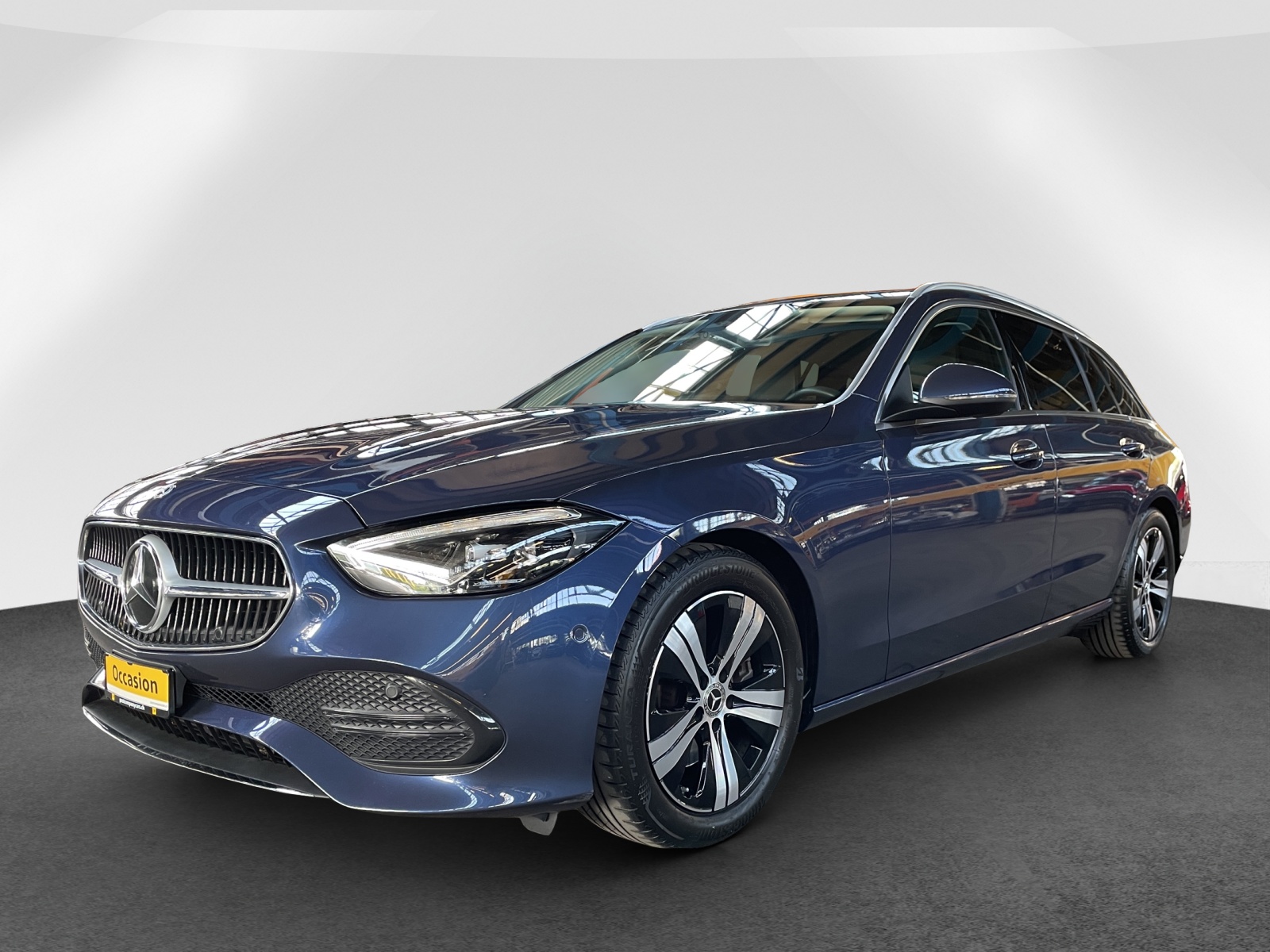 MERCEDES-BENZ C 220 d Avantgarde 4matic Kombi-image-2