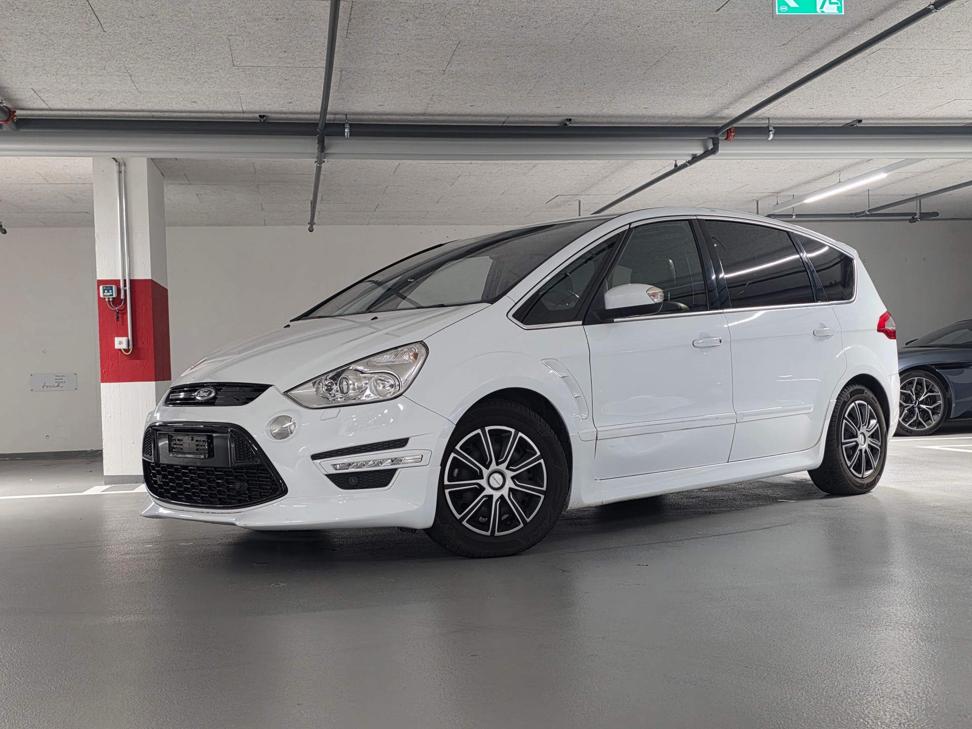 FORD S-Max 2.2 TDCi TitaniumS Automatic-image-0