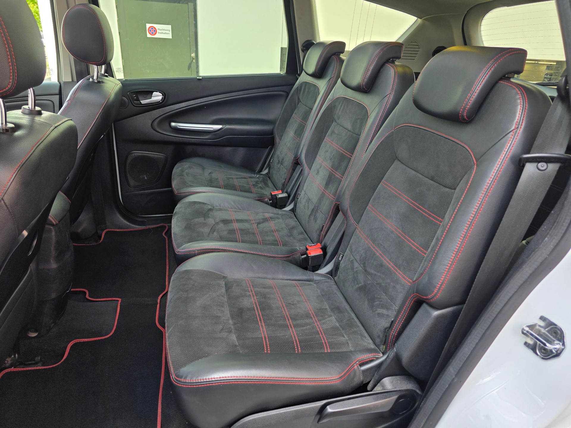 FORD S-Max 2.2 TDCi TitaniumS Automatic-image-15