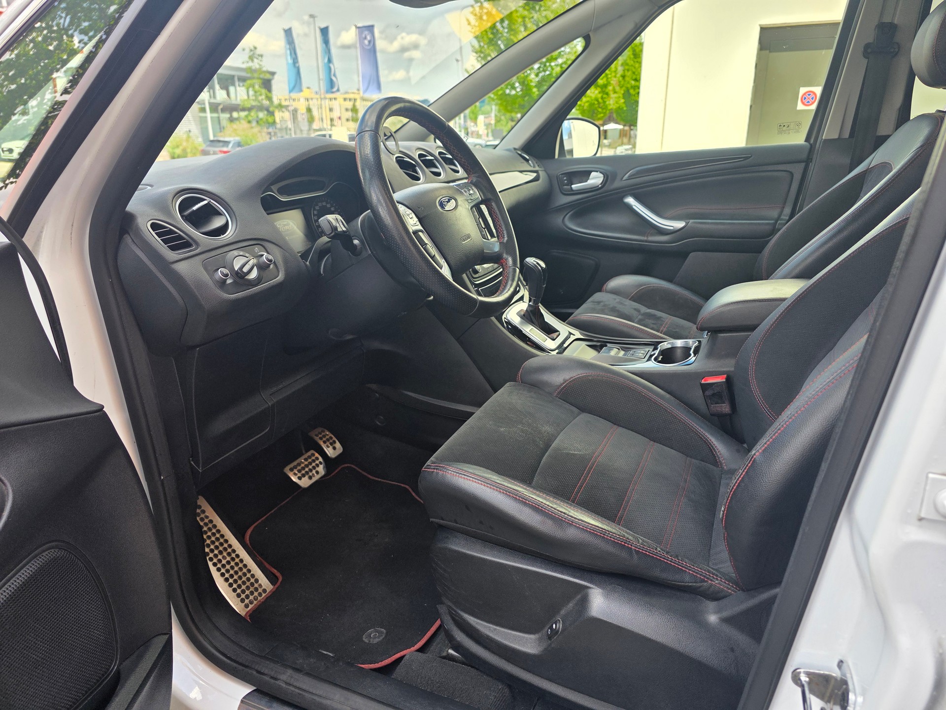FORD S-Max 2.2 TDCi TitaniumS Automatic-image-9