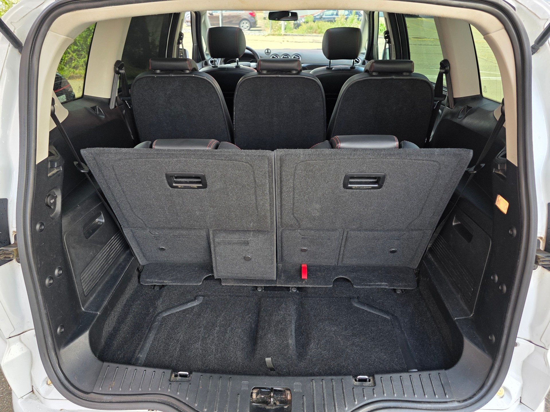 FORD S-Max 2.2 TDCi TitaniumS Automatic-image-19