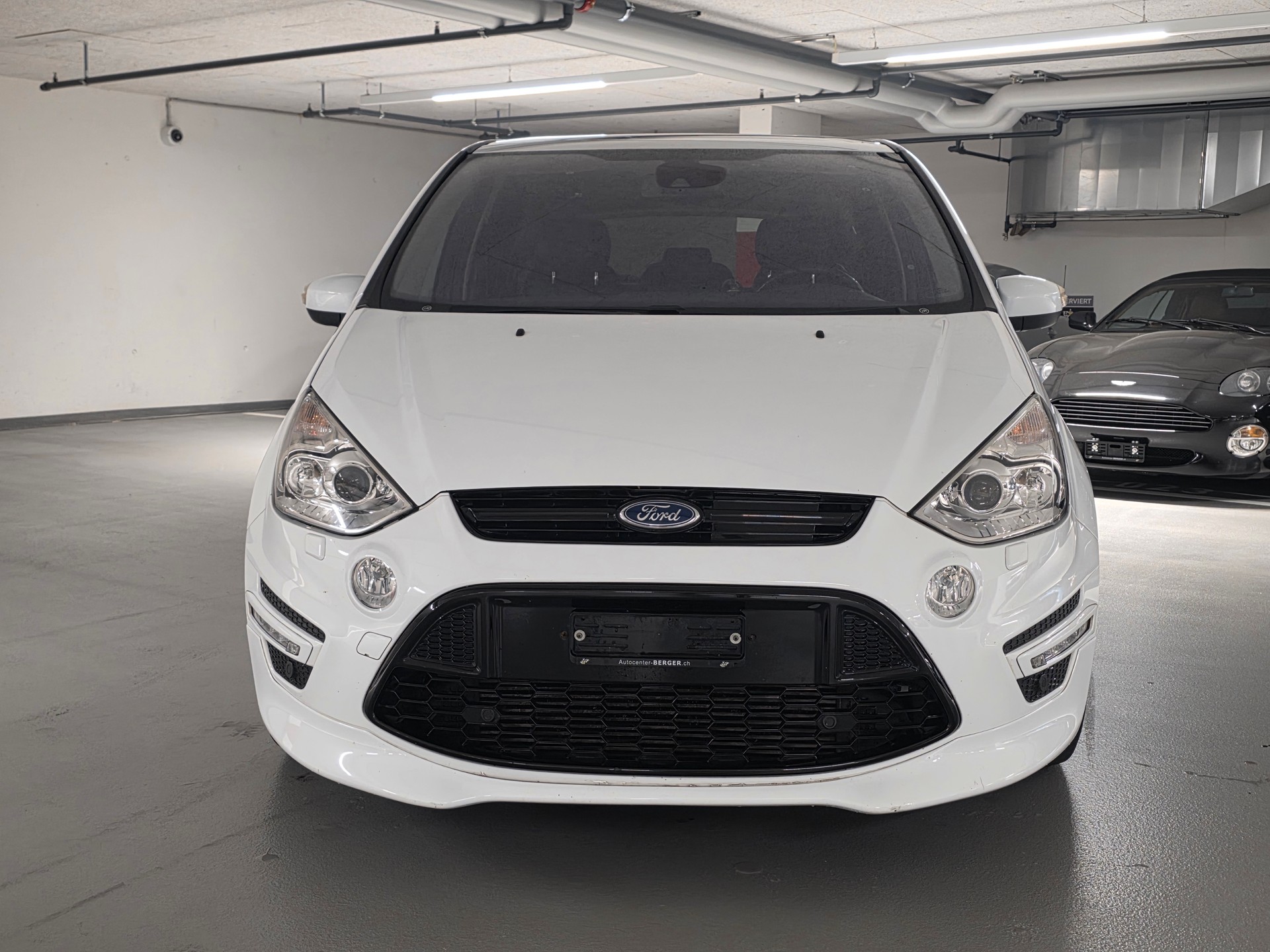 FORD S-Max 2.2 TDCi TitaniumS Automatic-image-1