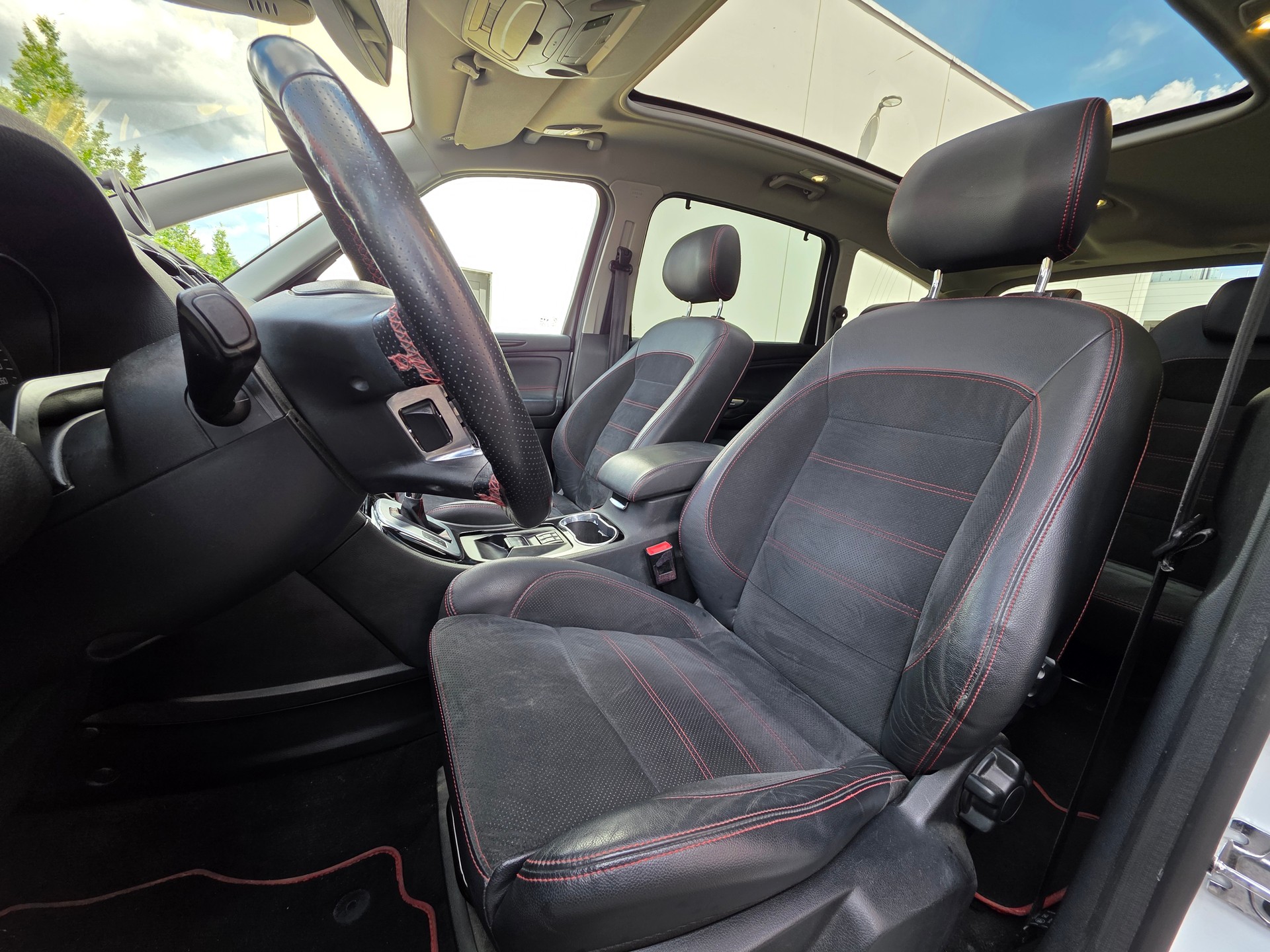 FORD S-Max 2.2 TDCi TitaniumS Automatic-image-10
