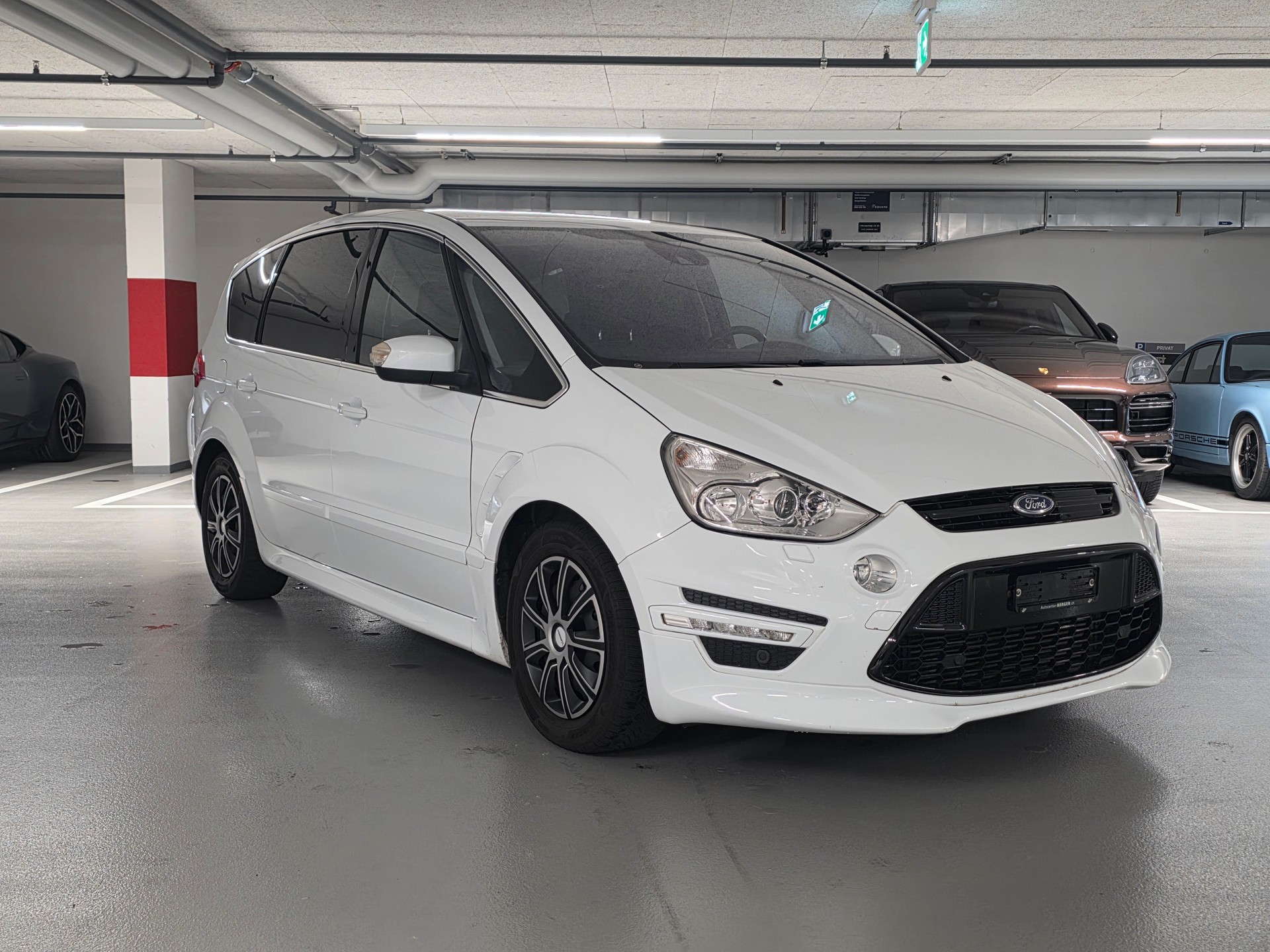 FORD S-Max 2.2 TDCi TitaniumS Automatic-image-2